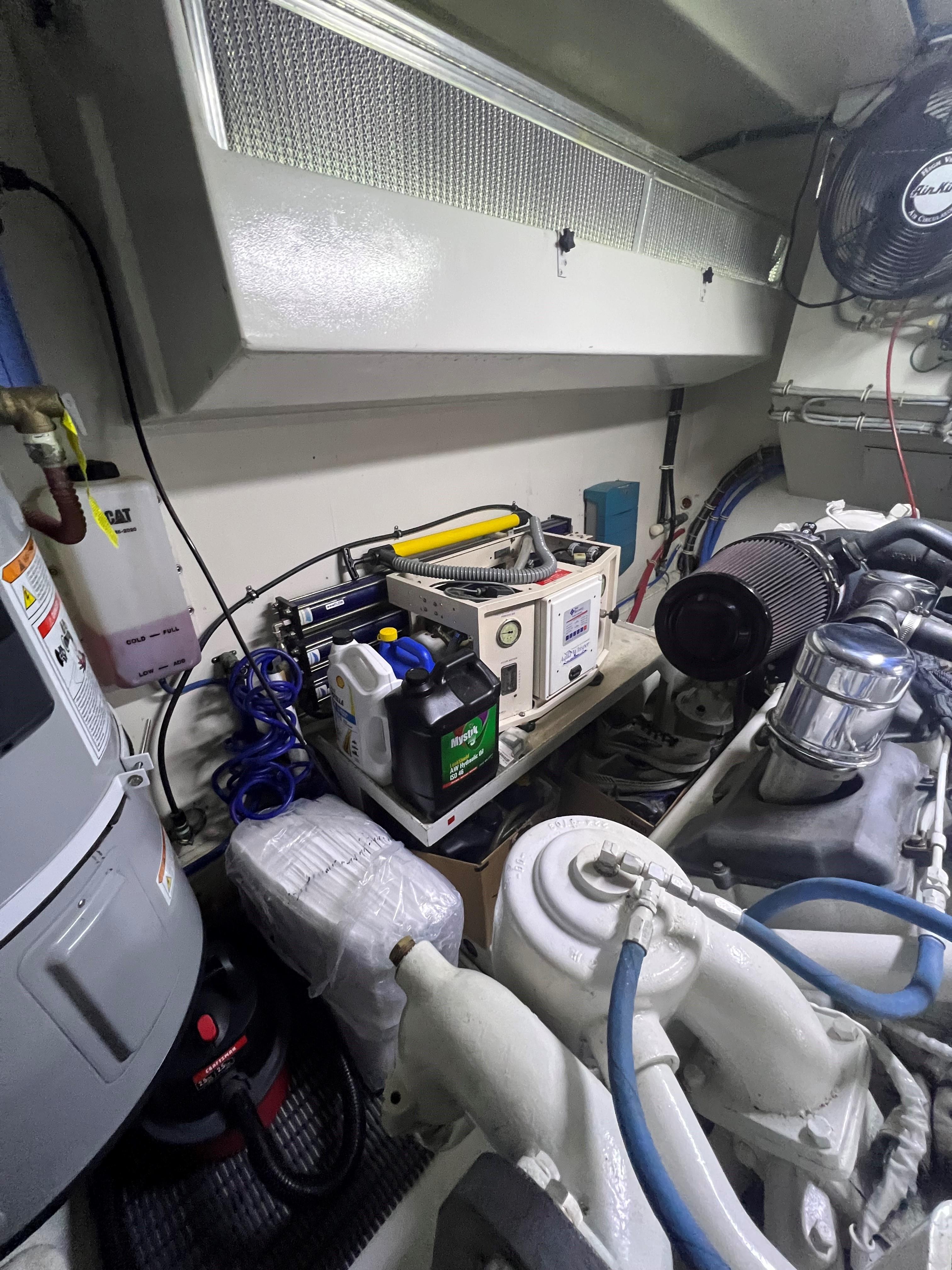 2001-hatteras-75-cockpit-motor-yacht-power-9623673-20250528131434304-1_XLARGE