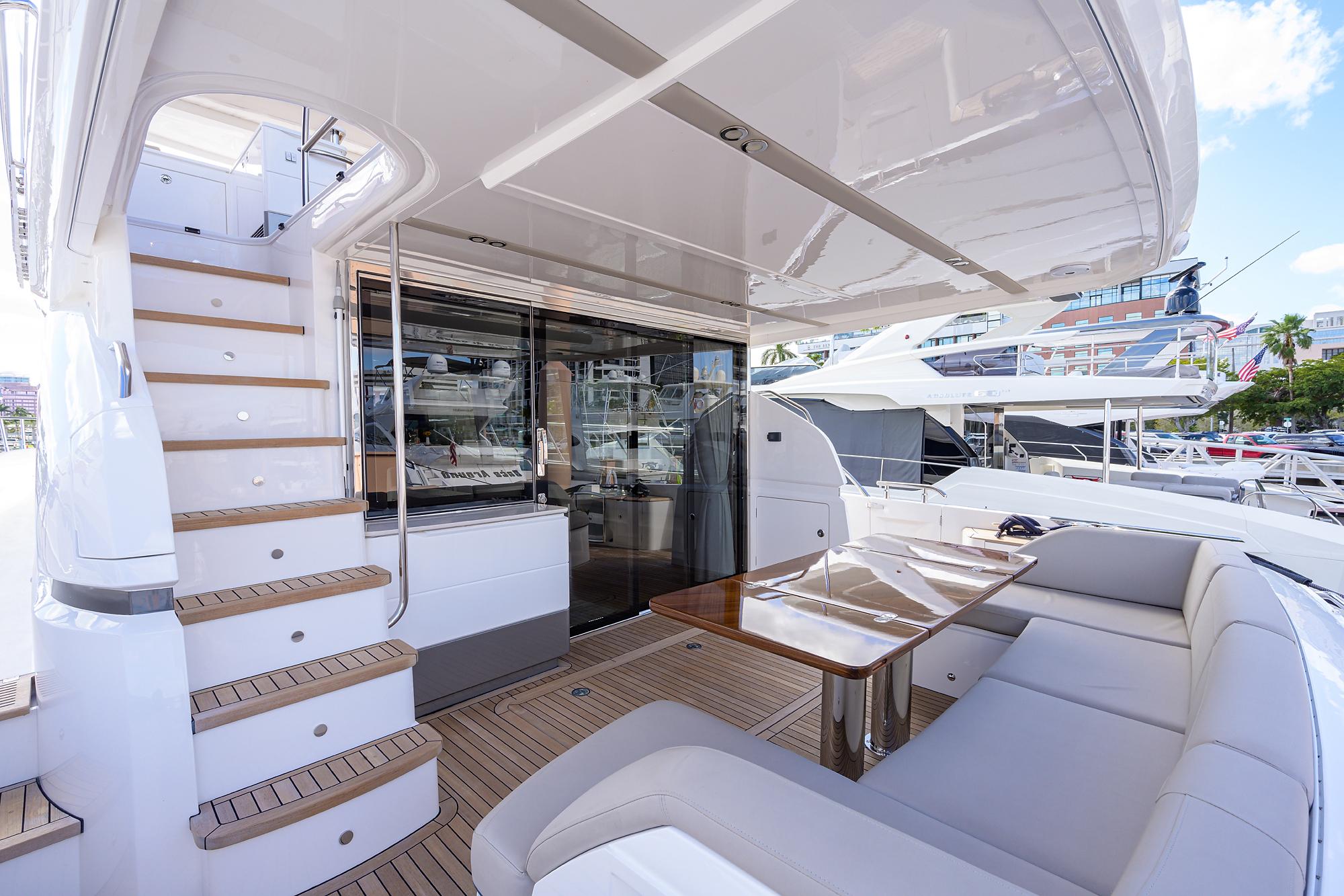 Princess F70 Cosa Bella-Cockpit, Aft Deck, Seating and Table