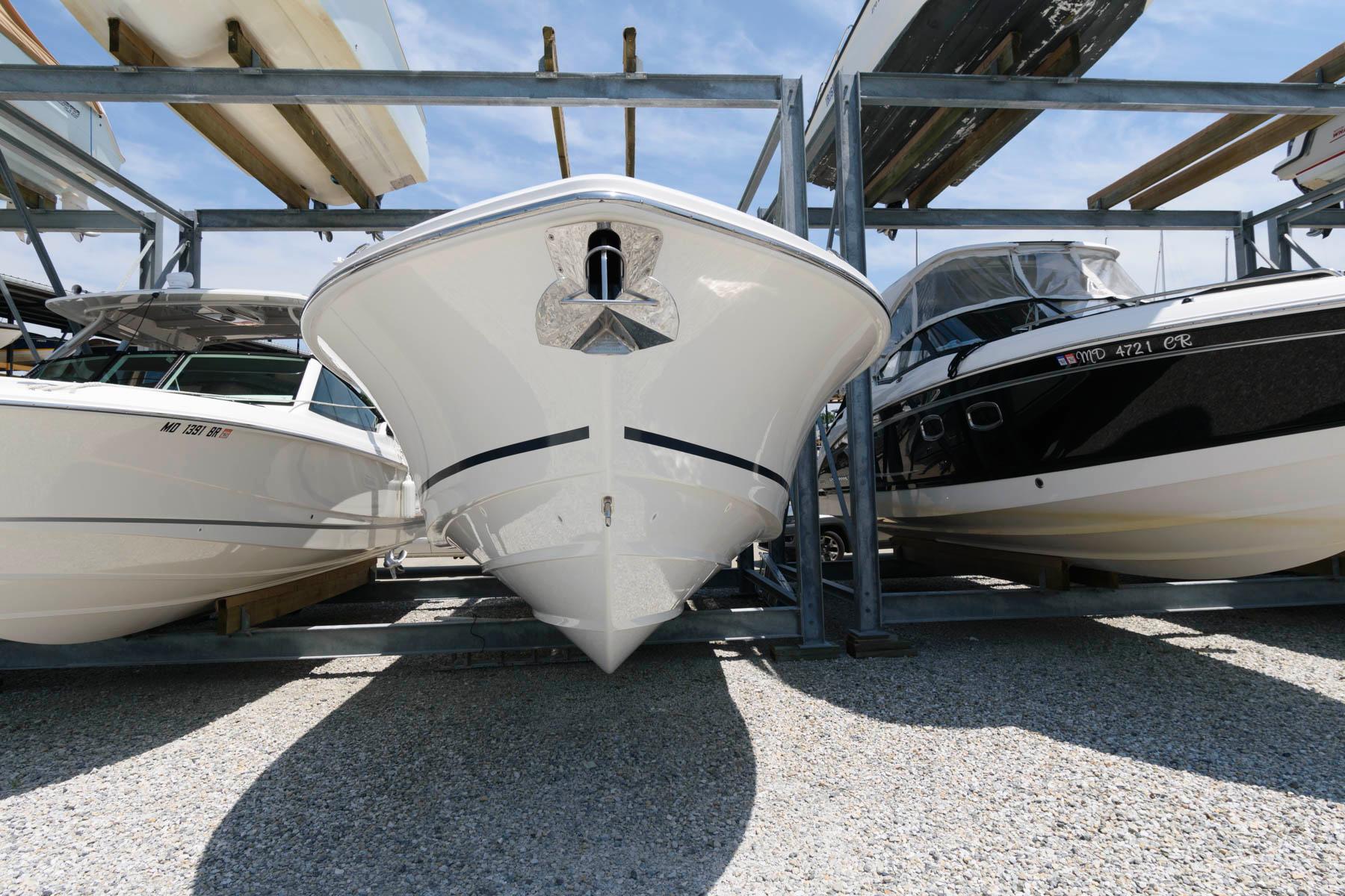 M 6223 RD Knot 10 Yacht Sales