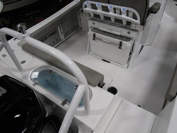 2021 Sea Pro boat for sale, model of the boat is 239 DLX & Image # 8 of 44