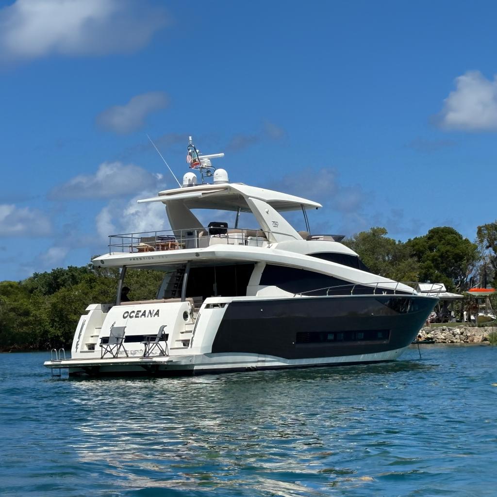 2015 Prestige 75' Photo of 2015 Prestige 75'