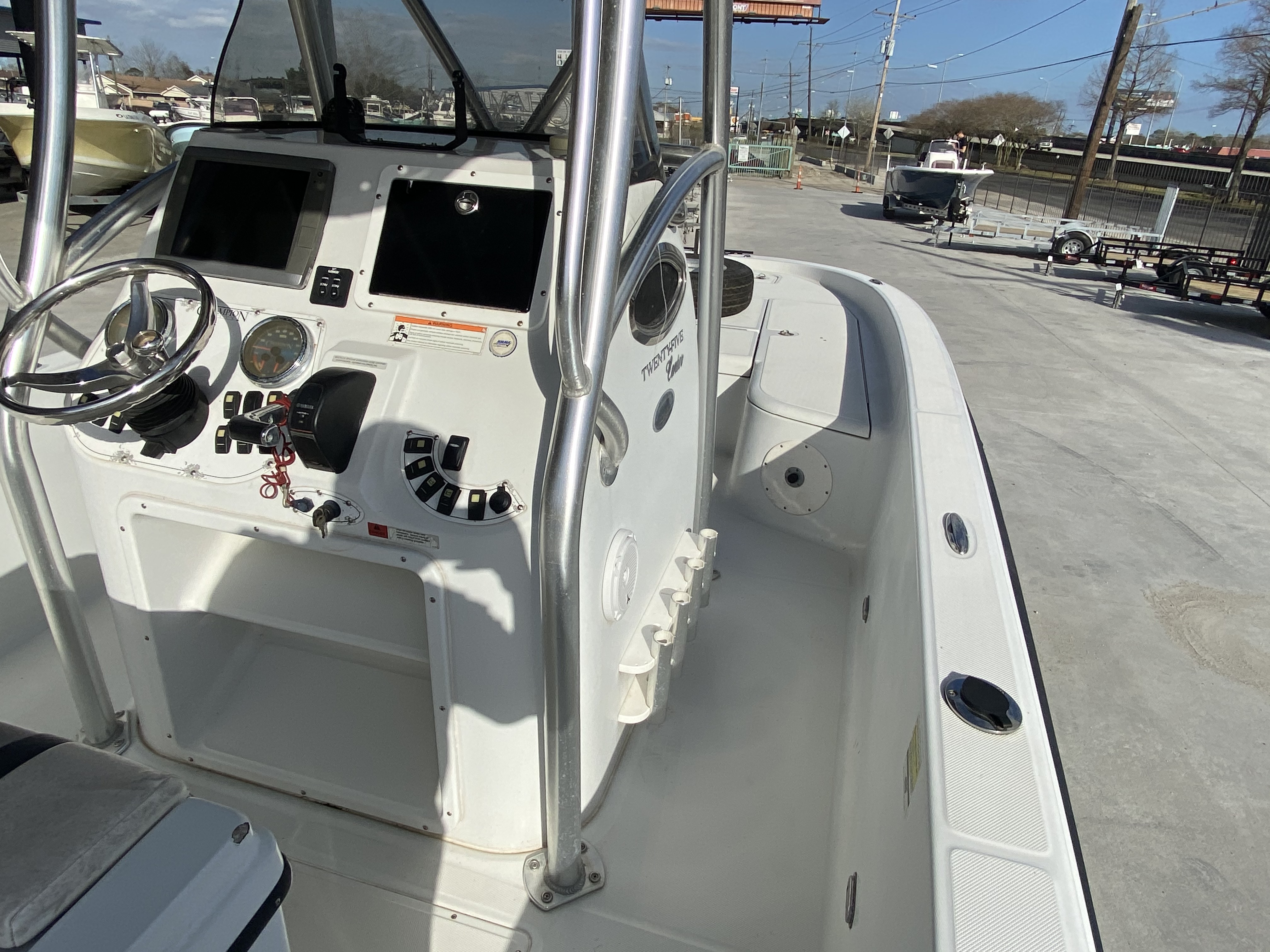 2010 Champion boat for sale, model of the boat is 25 BAY & Image # 14 of 25