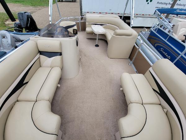 2012 Harris boat for sale, model of the boat is Cruiser CX 200 & Image # 7 of 16