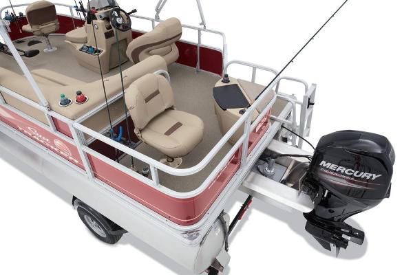 2019 Sun Tracker boat for sale, model of the boat is Bass Buggy 18 DLX & Image # 25 of 32
