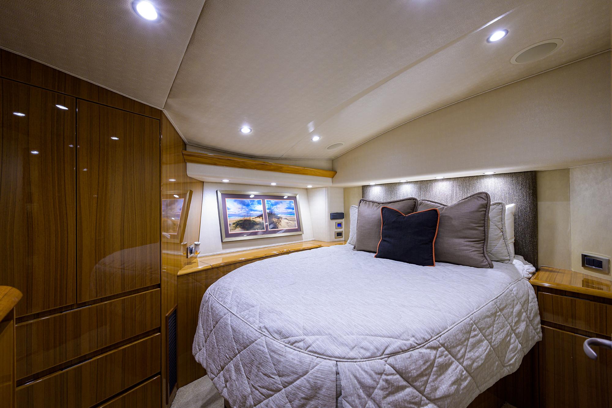 Viking 52 Outrage - Interior Stateroom