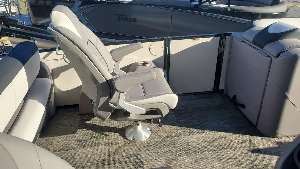 2021 Tahoe Pontoons boat for sale, model of the boat is Cascade 2385 Versatile Rear Lounger & Image # 12 of 14