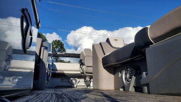 2021 Tahoe Pontoons boat for sale, model of the boat is Cascade 2385 Versatile Rear Lounger & Image # 8 of 14