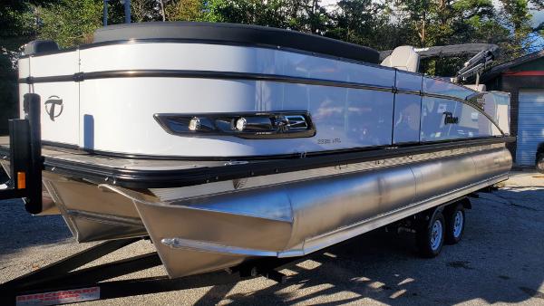 2021 Tahoe Pontoons boat for sale, model of the boat is Cascade 2385 Versatile Rear Lounger & Image # 4 of 14