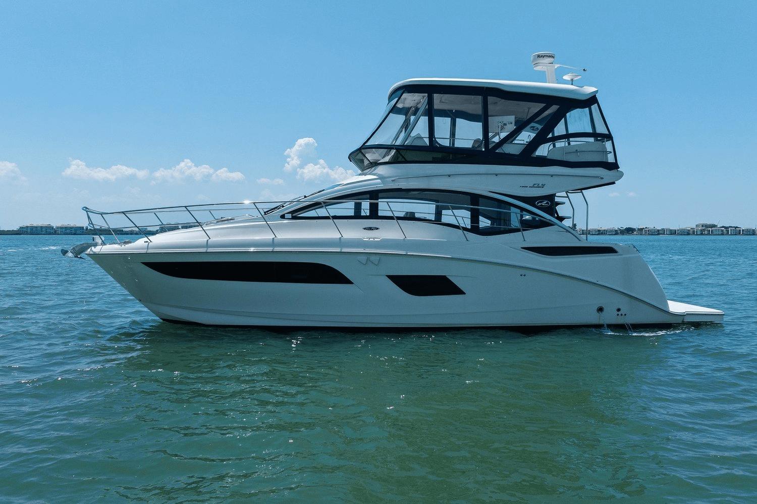 2016 Sea Ray 400 fly