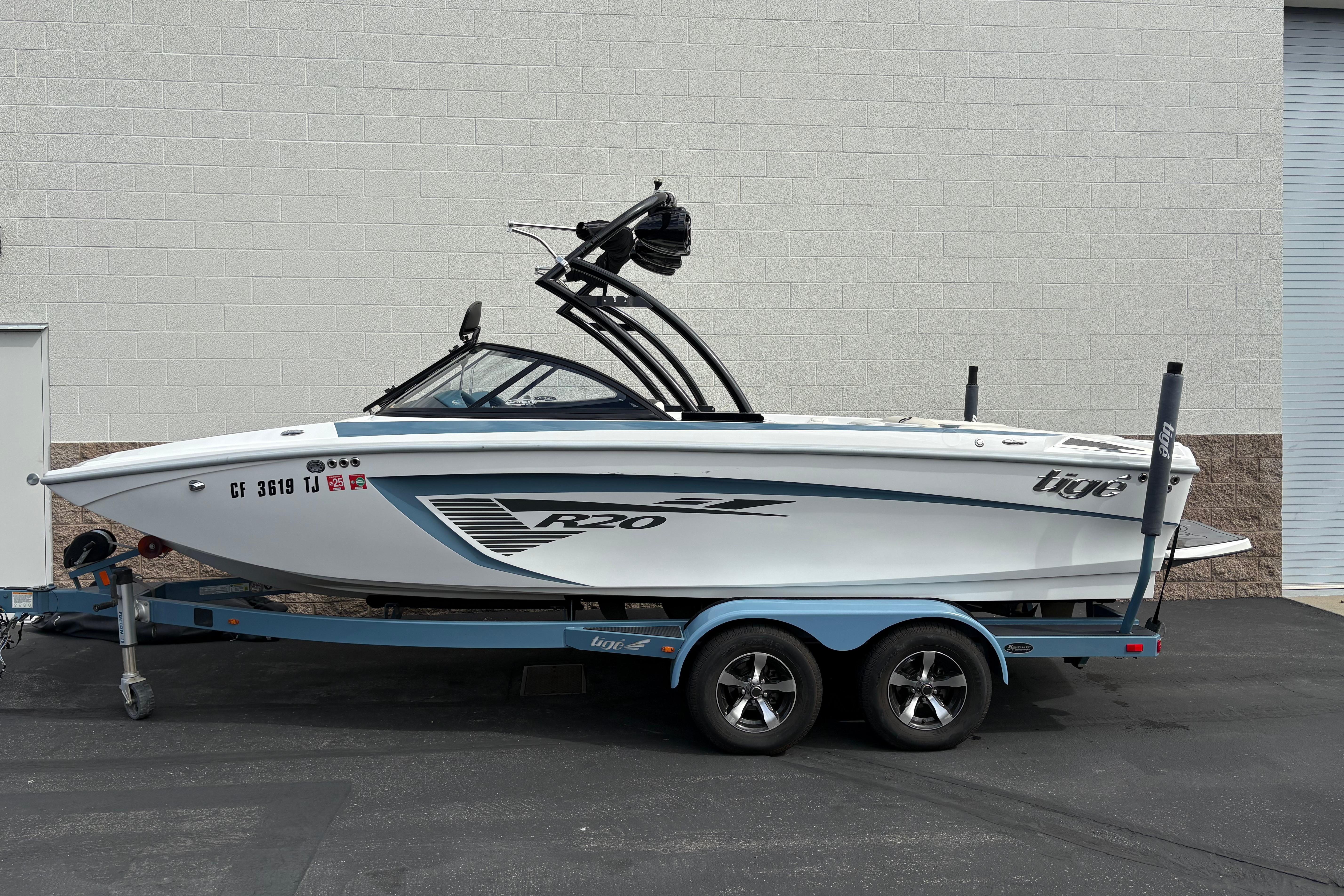 2014 Tigé R20 #TBJG0403 inventory image at Sun Country Marine Group, San Jose-Campbell