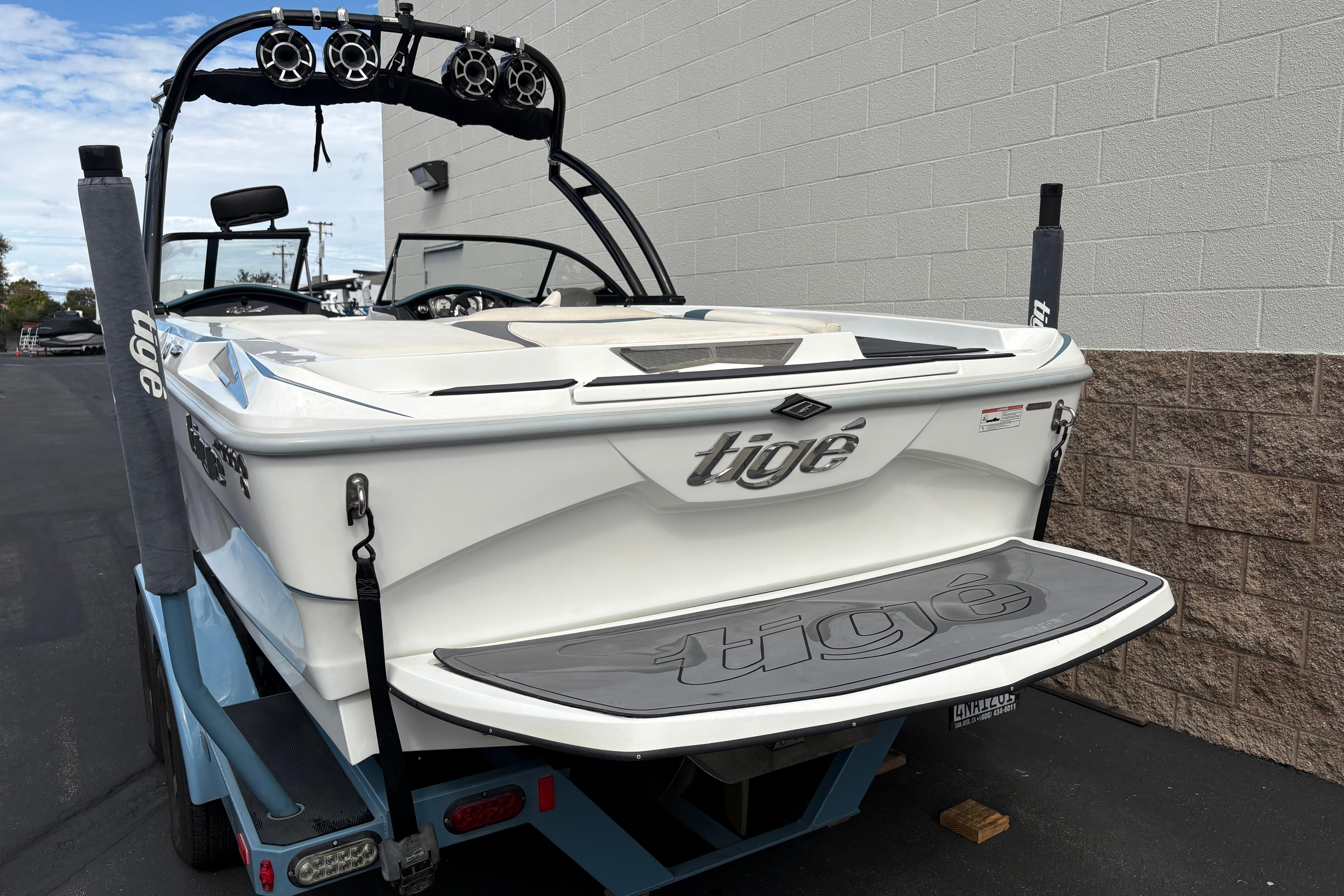 2014 Tigé R20 #TBJG0403 inventory image at Sun Country Marine Group, San Jose-Campbell