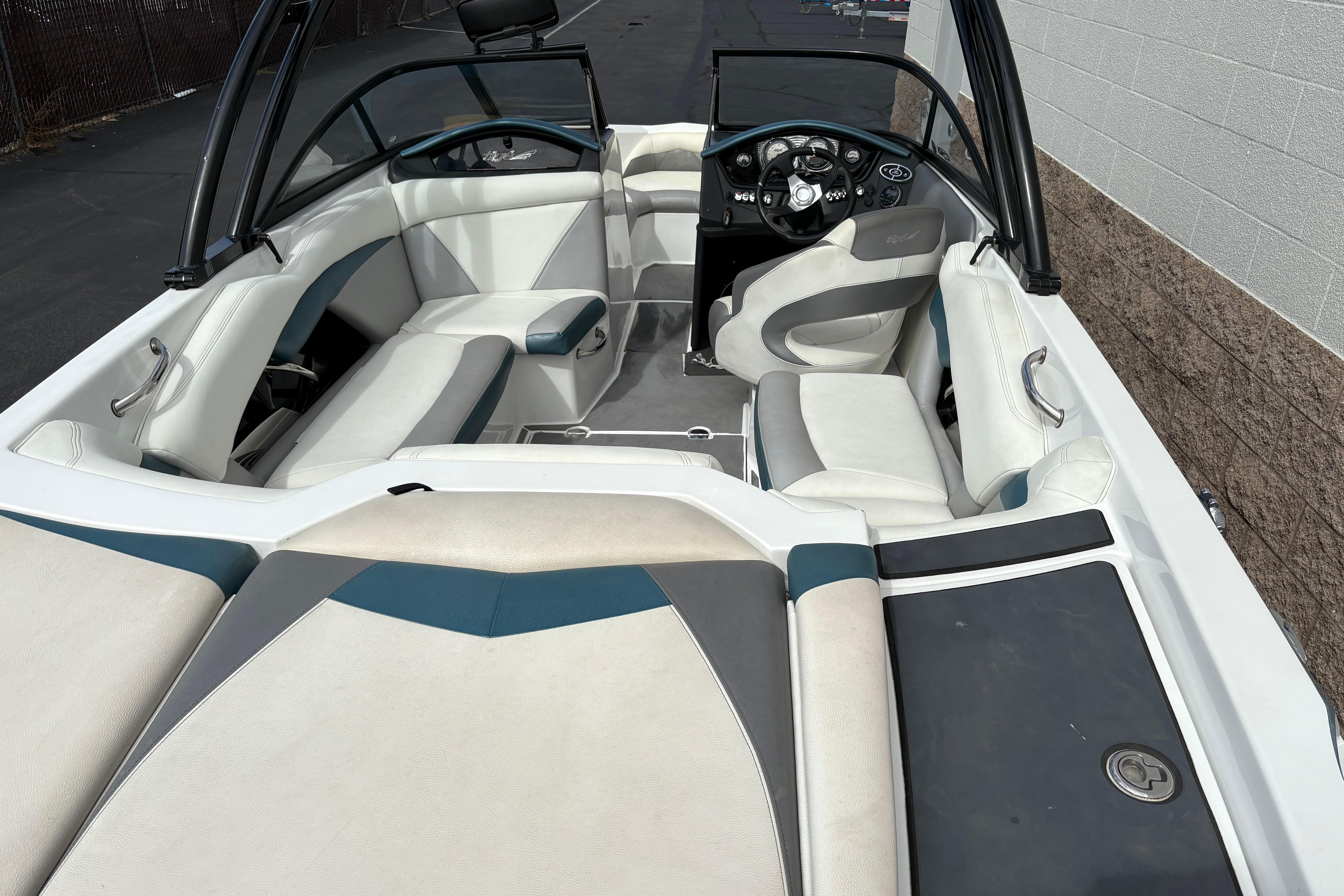 2014 Tigé R20 #TBJG0403 inventory image at Sun Country Marine Group, San Jose-Campbell