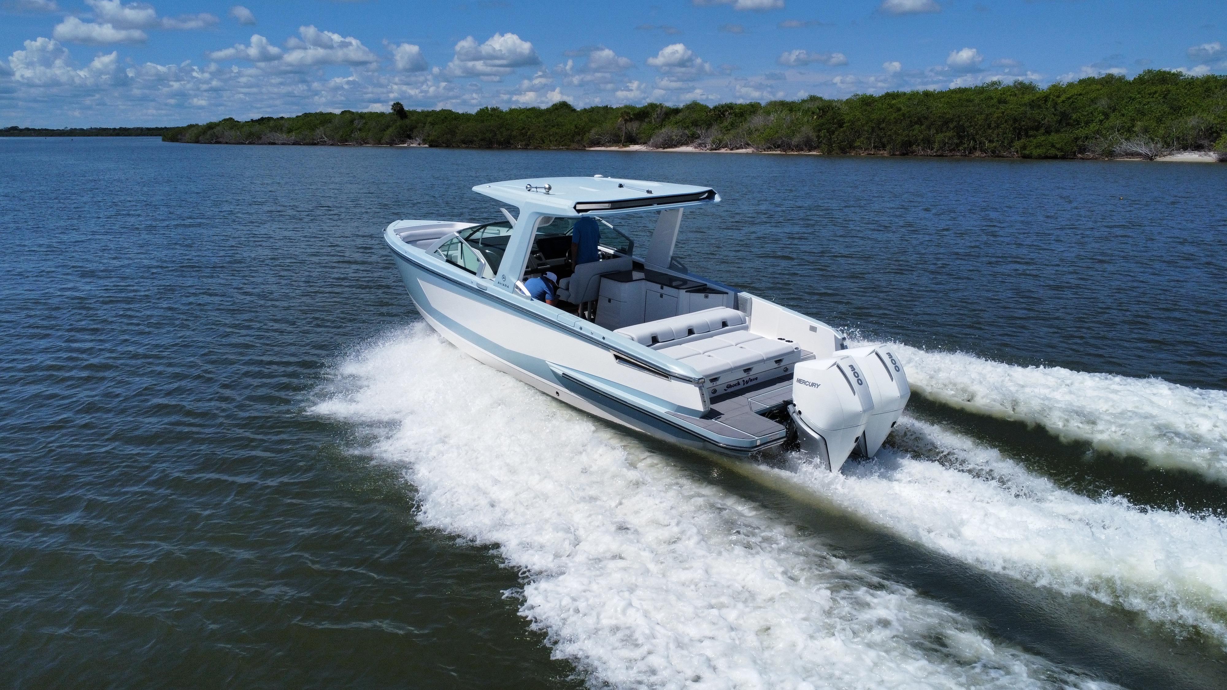 Aviara-AV32 OB 2021 -FL-US-2021 Aviara AV32 OB cruising on a sunny day.-9443715 | Thumbnail