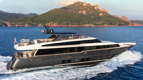 2019 Van der Valk Semi Displacement