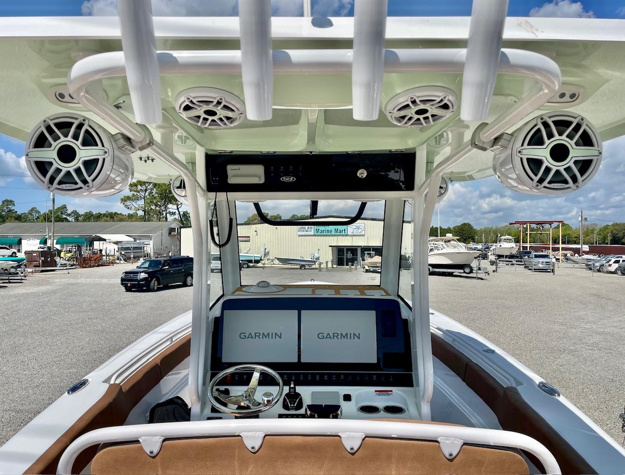 2024-sea-hunt-305-se-power-9763716-977013962-0-180420250850-12