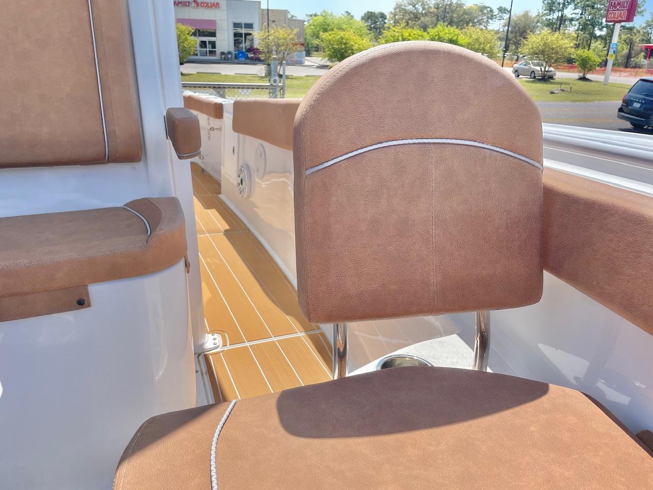 2024-sea-hunt-305-se-power-9763716-977013975-0-180420250850-25