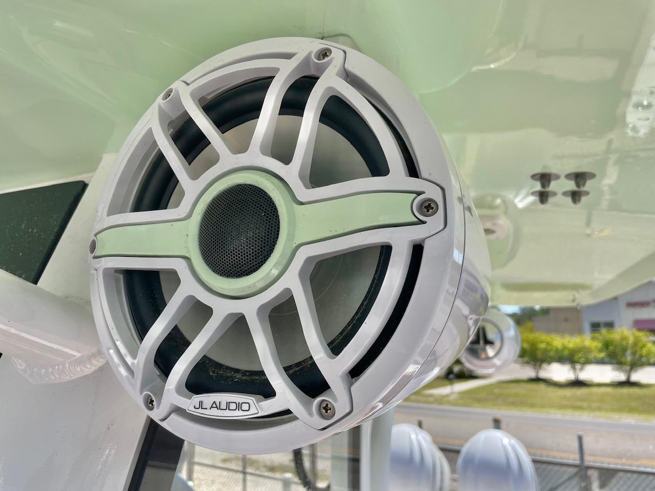 2024-sea-hunt-305-se-power-9763716-977013993-0-180420250851-38