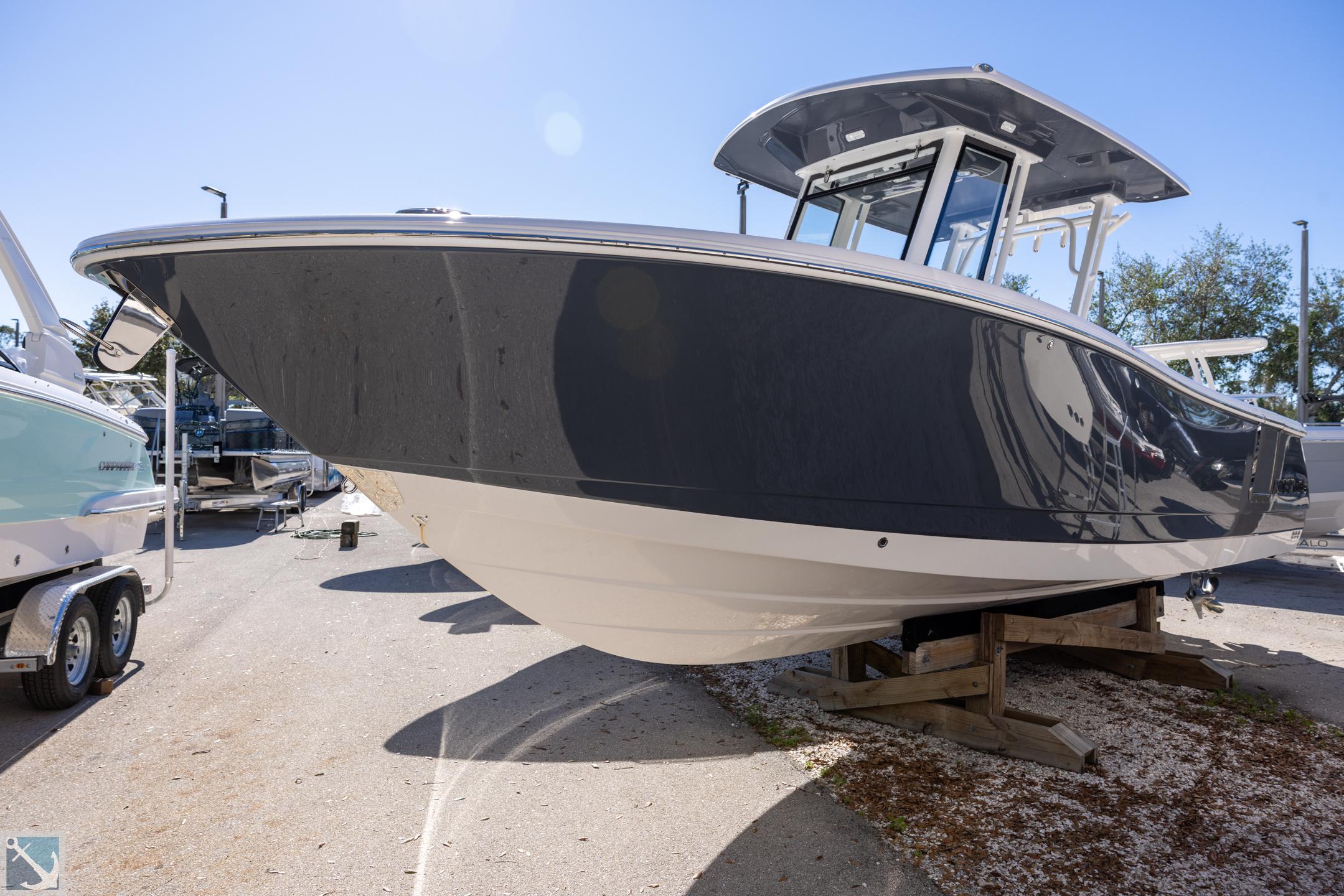 Robalo R270 Center Console 2025