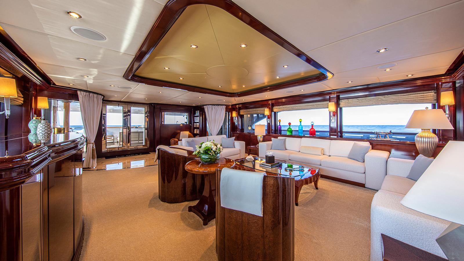 2007 Performance tri deck motor yacht