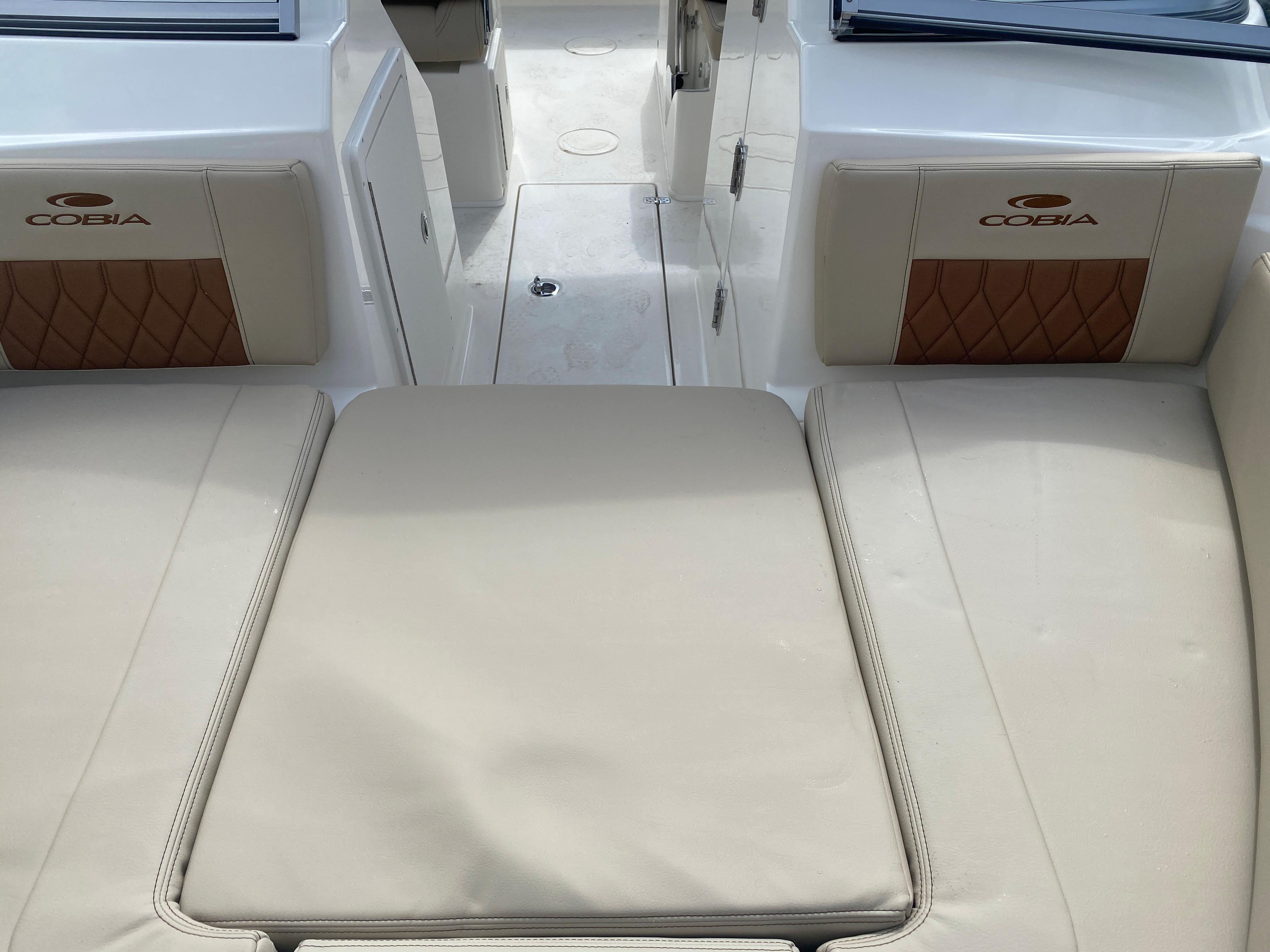 2024 Cobia 220 Dual Console-13