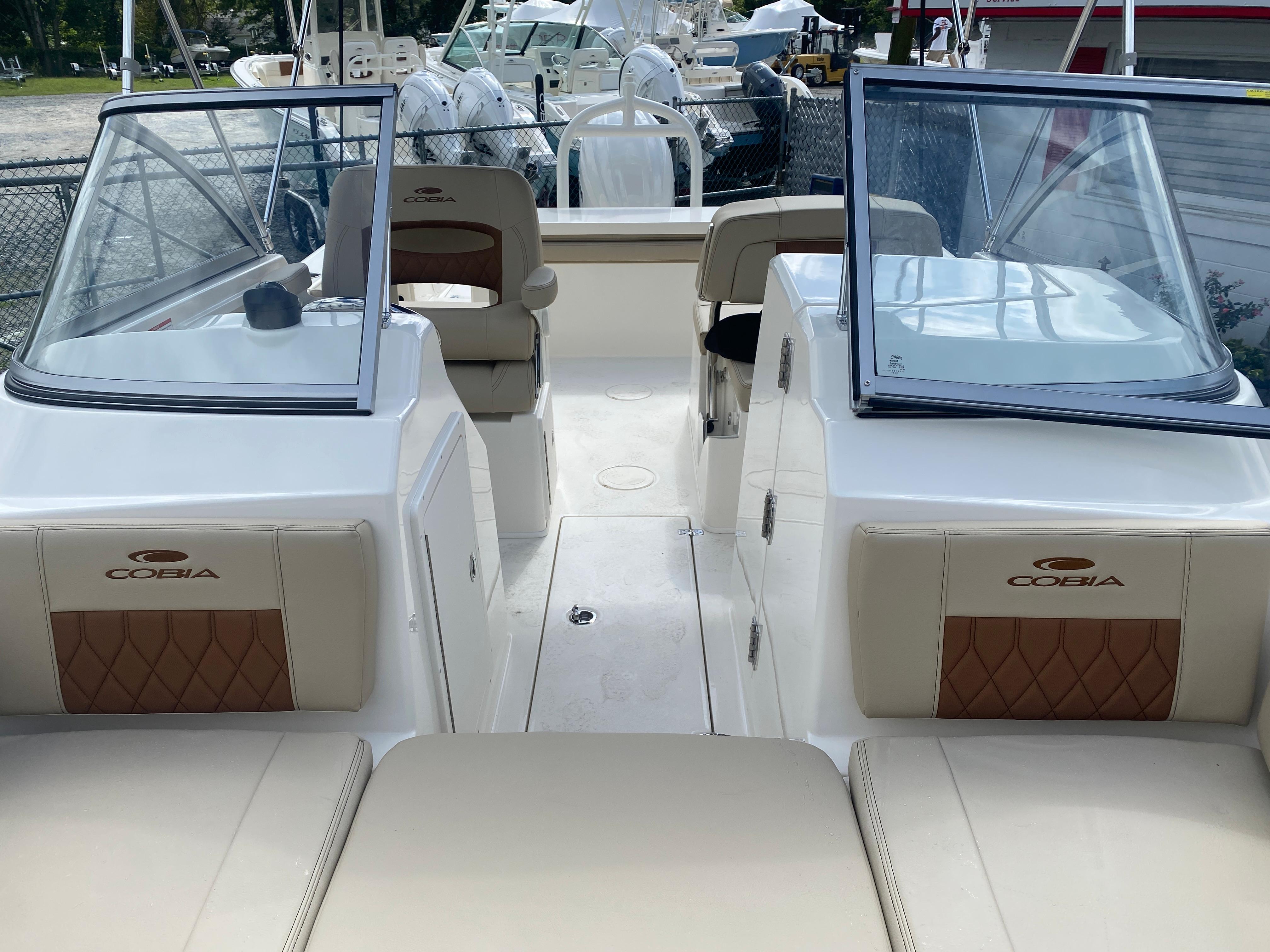 2024 Cobia 220 Dual Console-31