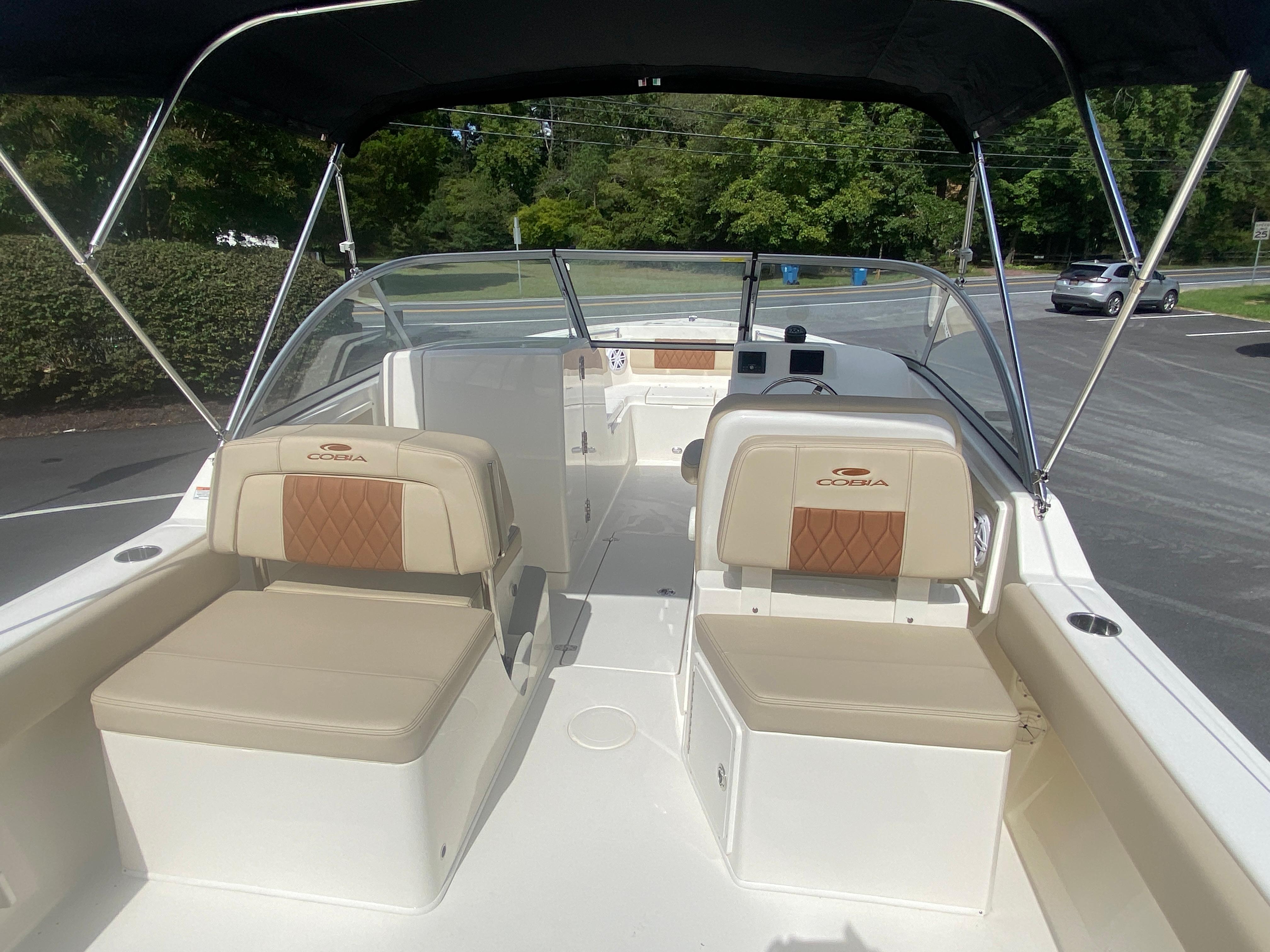 2024 Cobia 220 Dual Console-43