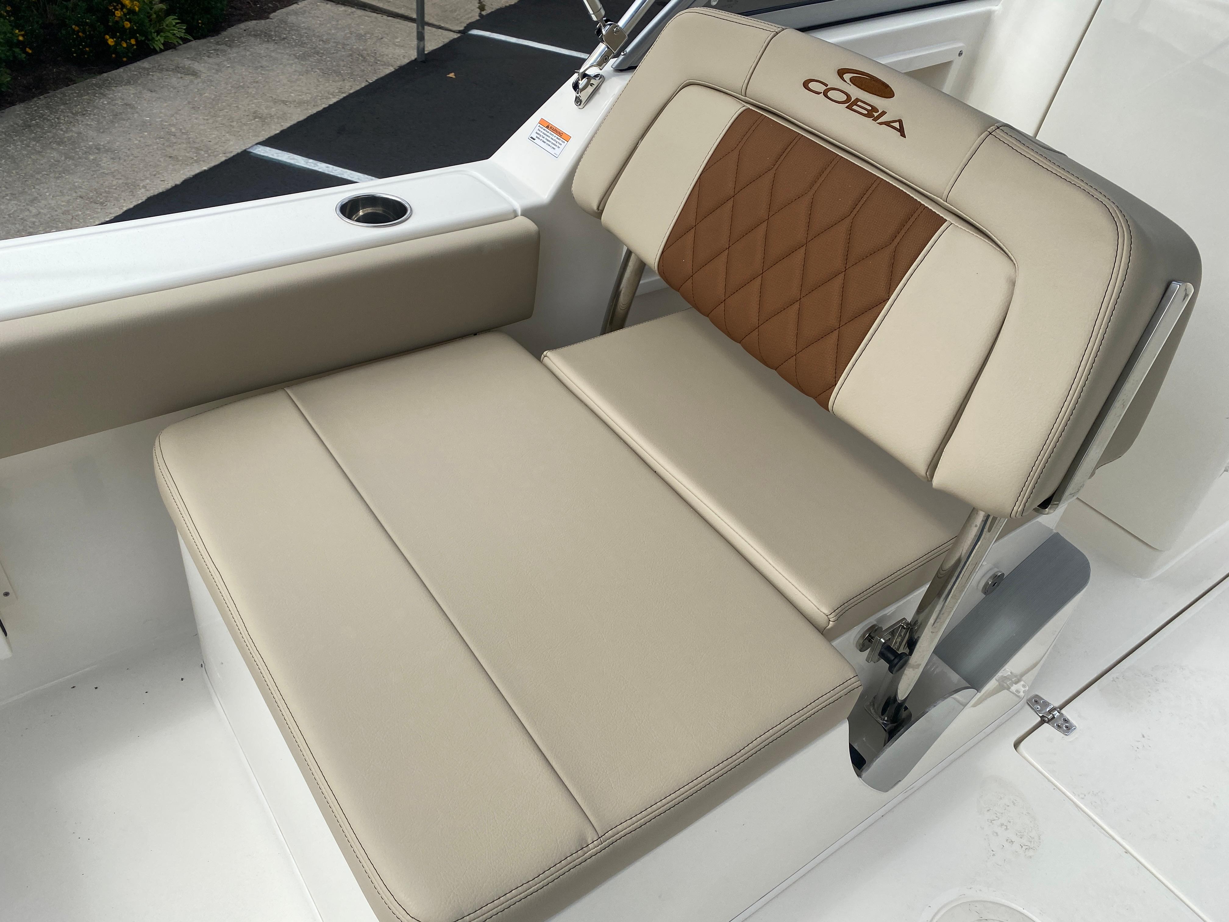 2024 Cobia 220 Dual Console-50