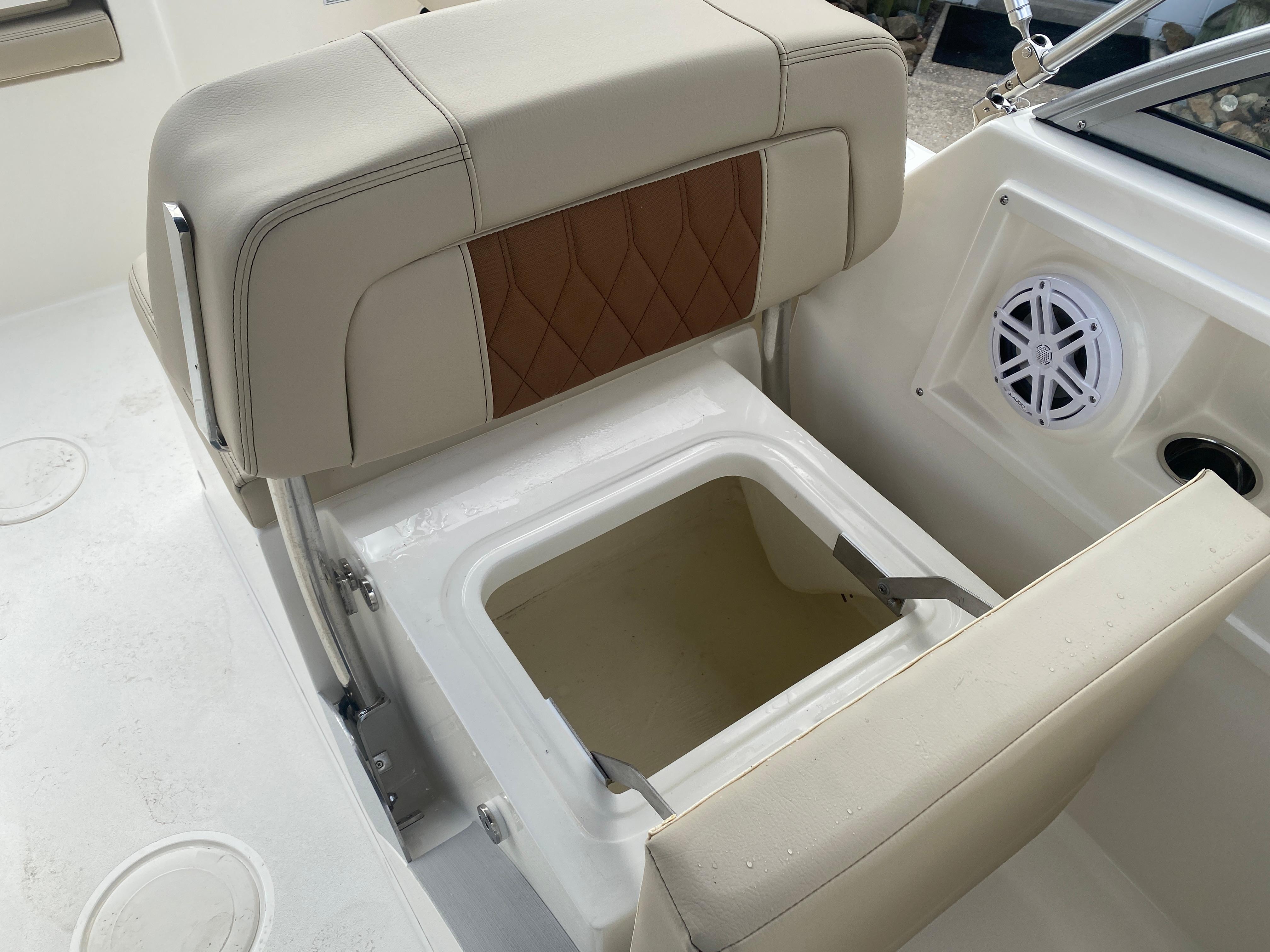 2024 Cobia 220 Dual Console-51