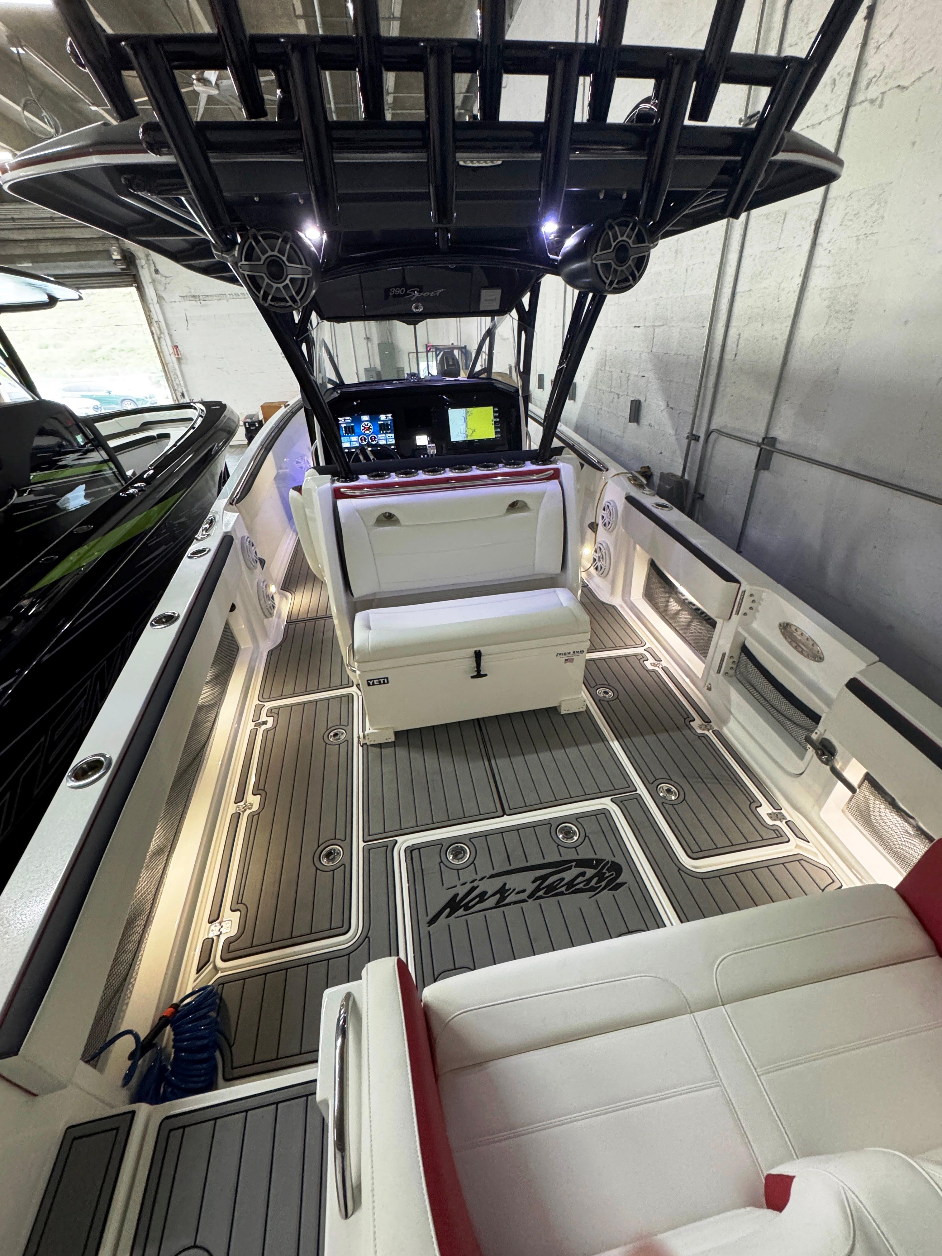 2020-nor-tech-390-sport-center-console-power-9793726-20250514093556446-1_XLARGE