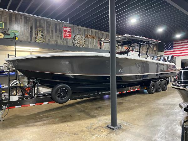 2020 Nor-Tech 390 Sport Center Console
