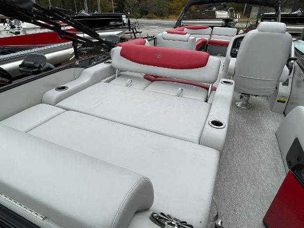 2021 Tahoe Pontoons boat for sale, model of the boat is Cascade 2585 Versitile Rear Lounger & Image # 22 of 22
