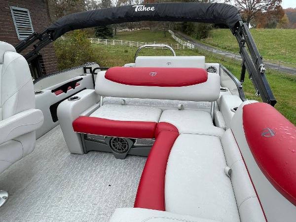 2021 Tahoe Pontoons boat for sale, model of the boat is Cascade 2585 Versitile Rear Lounger & Image # 19 of 22