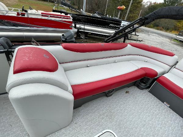2021 Tahoe Pontoons boat for sale, model of the boat is Cascade 2585 Versitile Rear Lounger & Image # 9 of 22