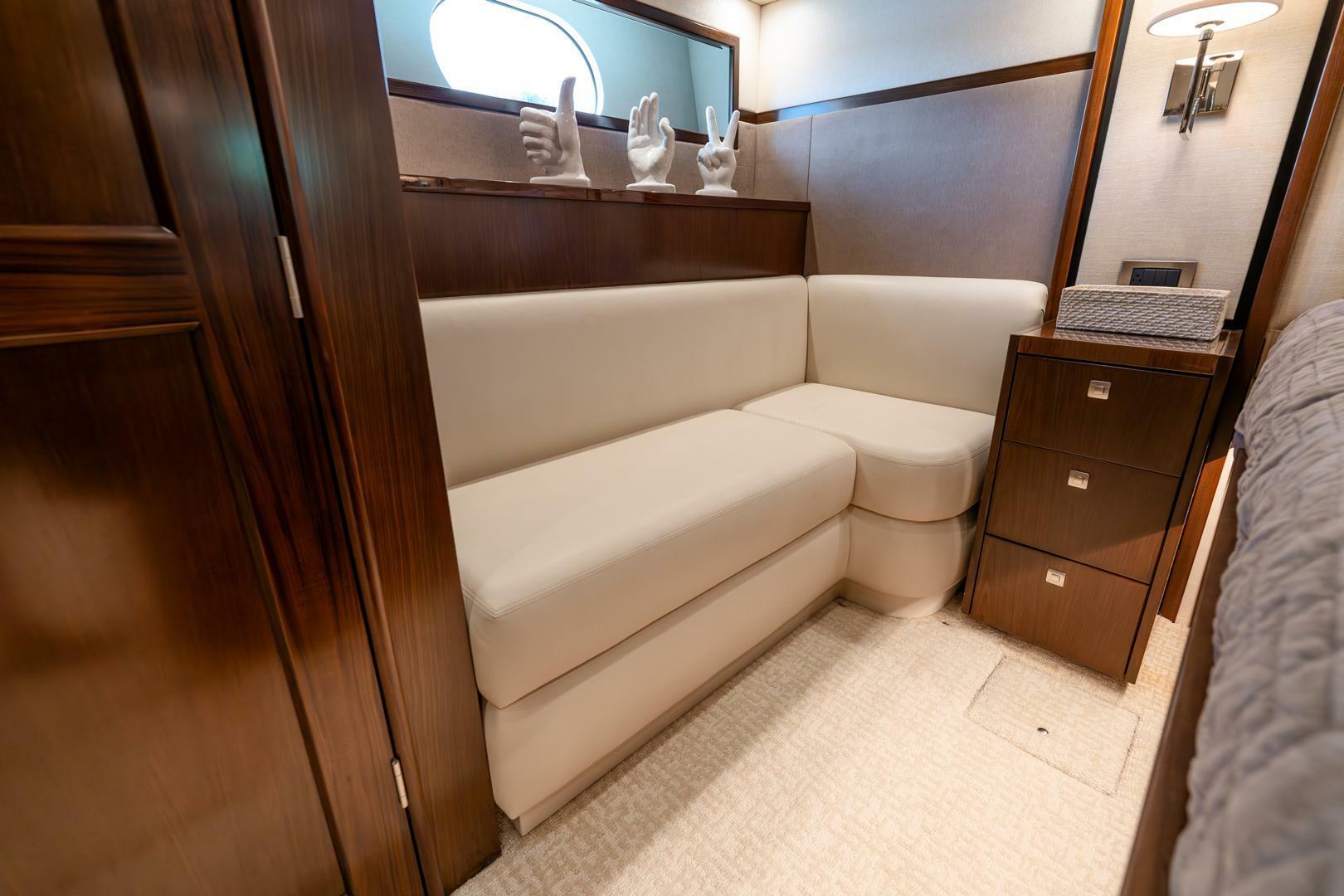 2015-viking-76-convertible-power-9793733-20250514094621190-1_XLARGE