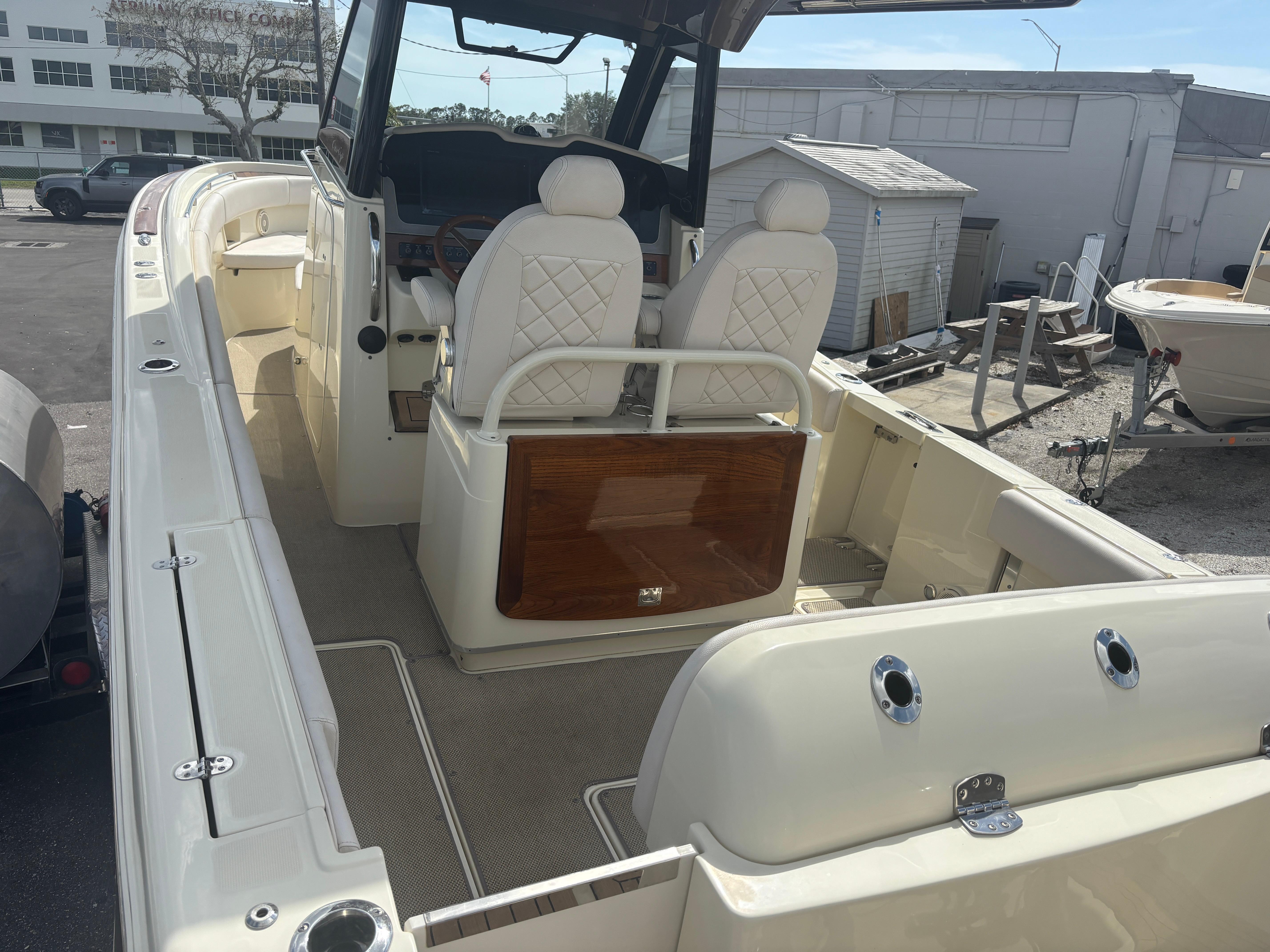 2019 Chris-Craft Catalina 30-4