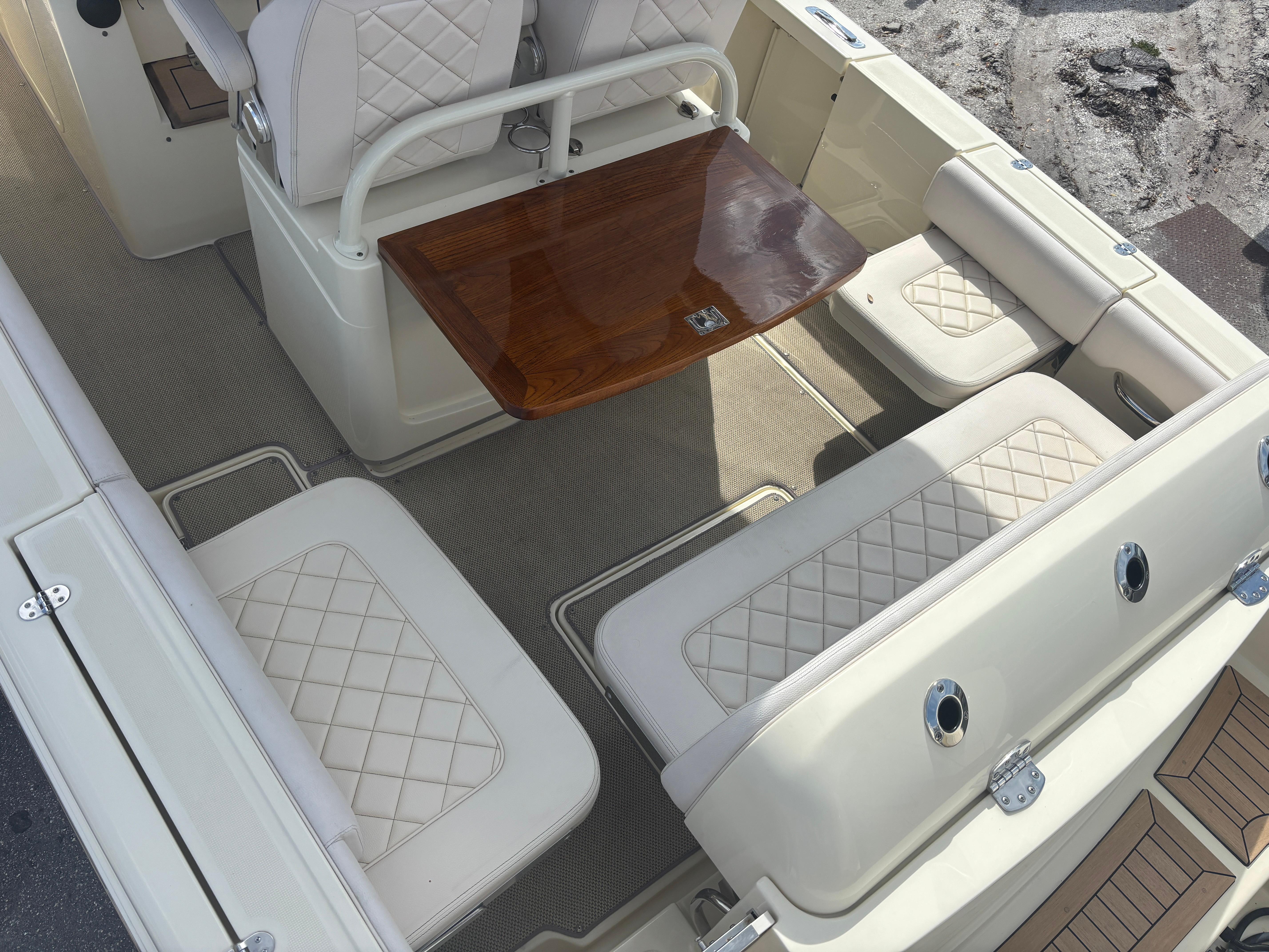 2019 Chris-Craft Catalina 30-5