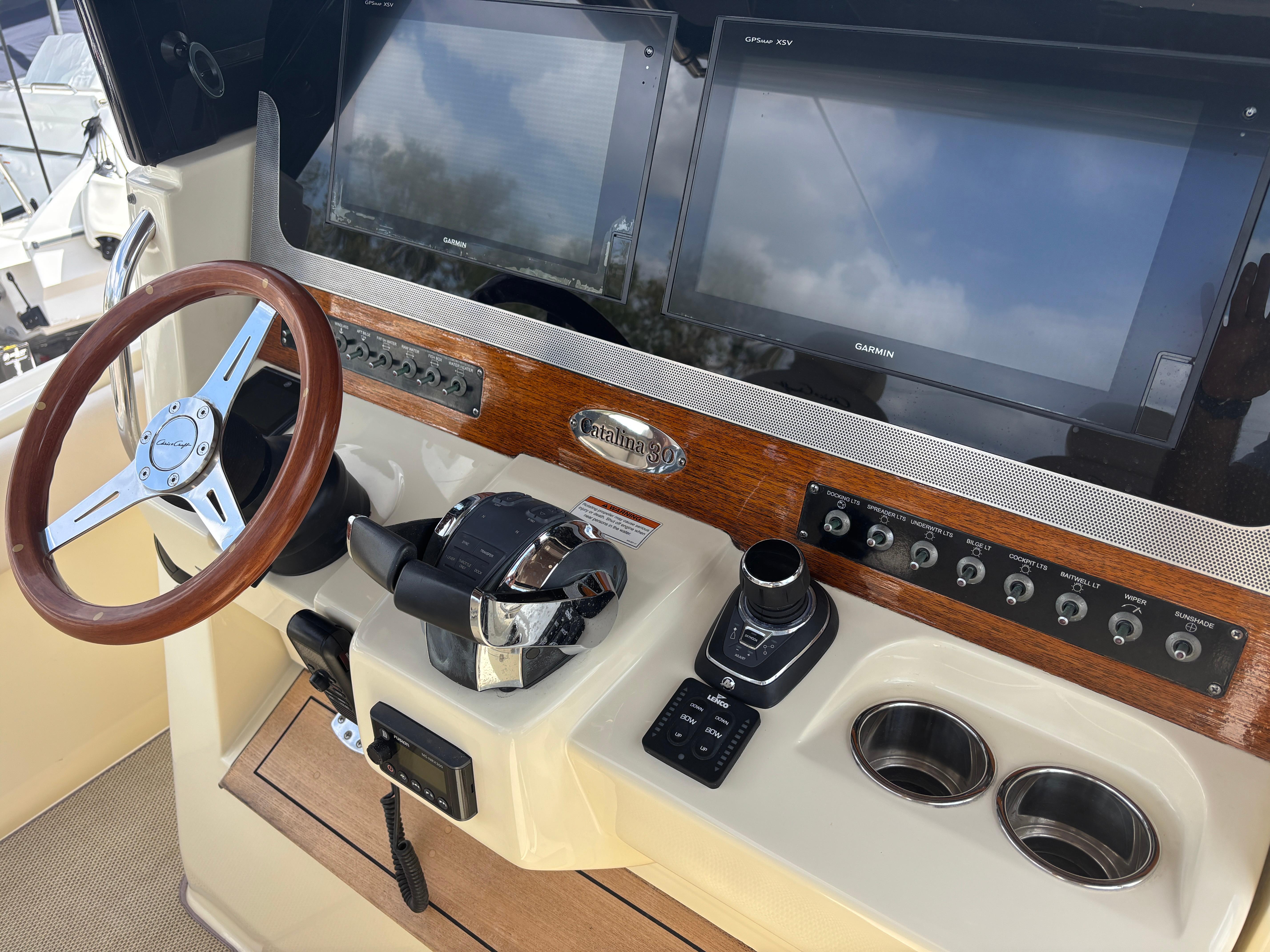 2019 Chris-Craft Catalina 30-10