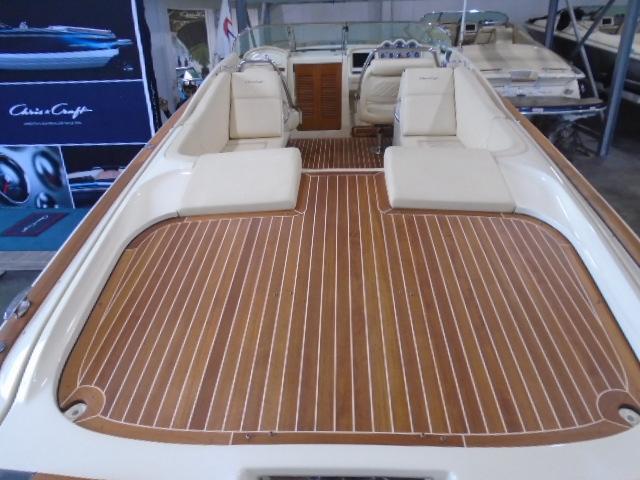 2017 Chris-Craft Corsair 32 with elegant wood finish and luxurious interior.