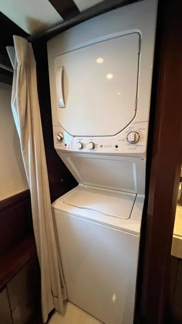 2010 Azimut 95