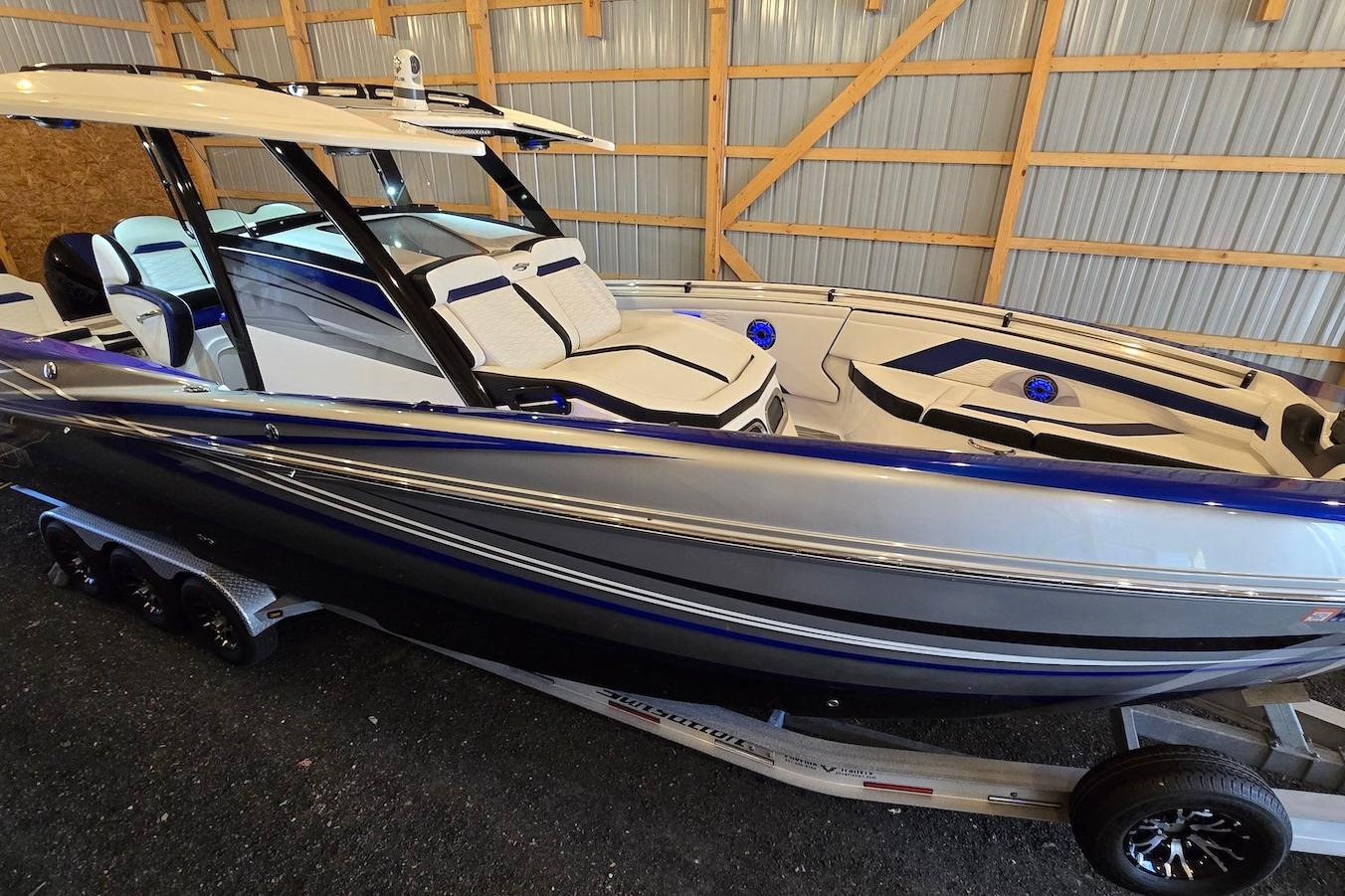 M 10541 BW Knot 10 Yacht Sales M 10541 BW Knot 10 Yacht Sales