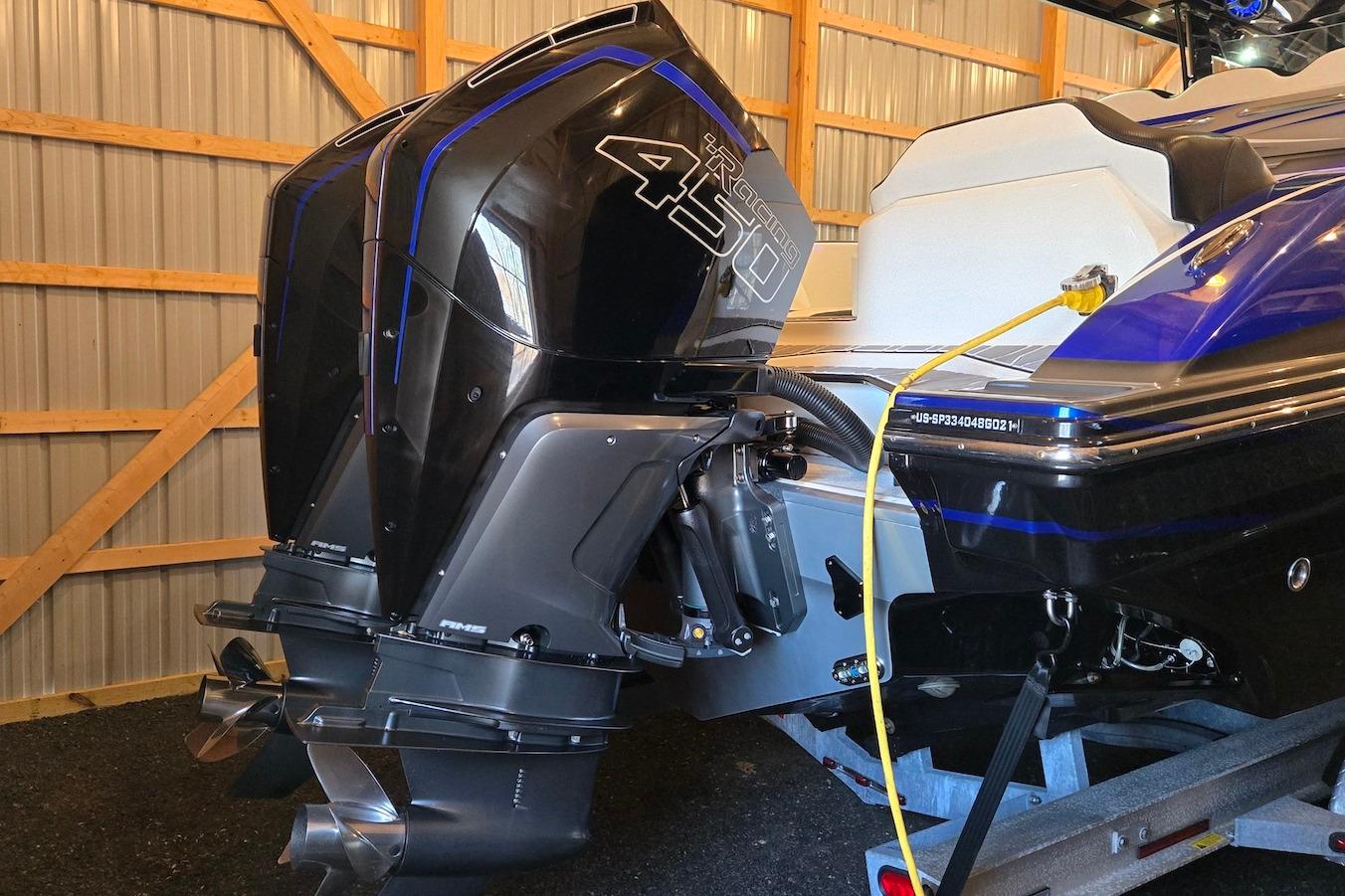 M 10541 BW Knot 10 Yacht Sales M 10541 BW Knot 10 Yacht Sales