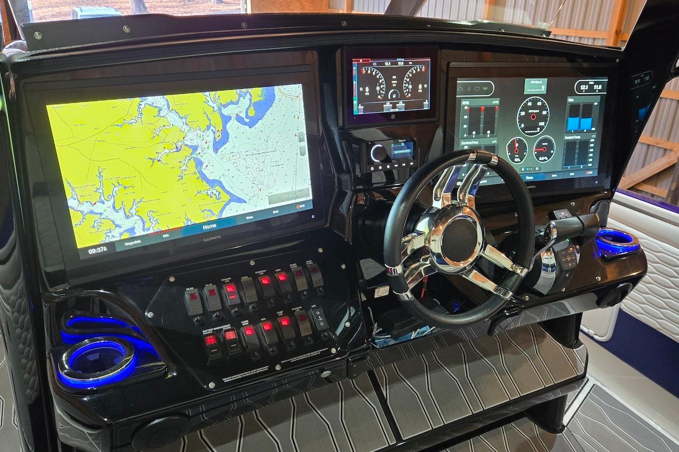 M 10541 BW Knot 10 Yacht Sales M 10541 BW Knot 10 Yacht Sales