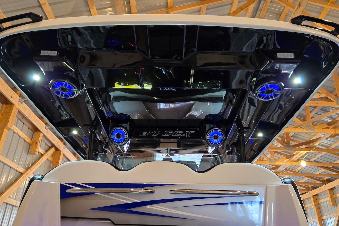 M 10541 BW Knot 10 Yacht Sales M 10541 BW Knot 10 Yacht Sales