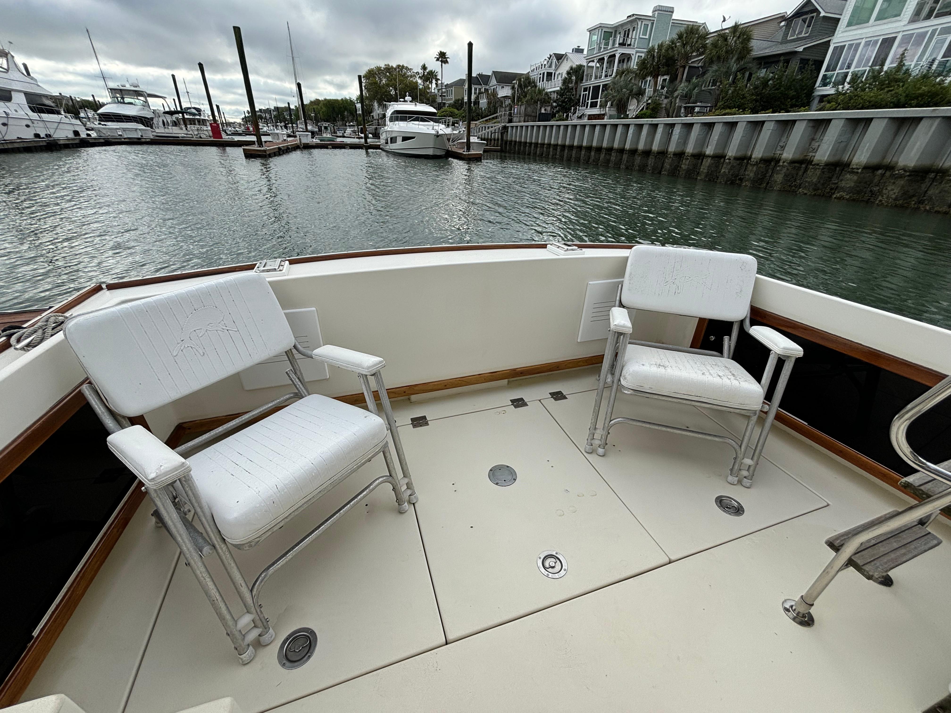 Ellis-36 Flybridge 2001-Gullywhumper ME-US-9753741 | Thumbnail