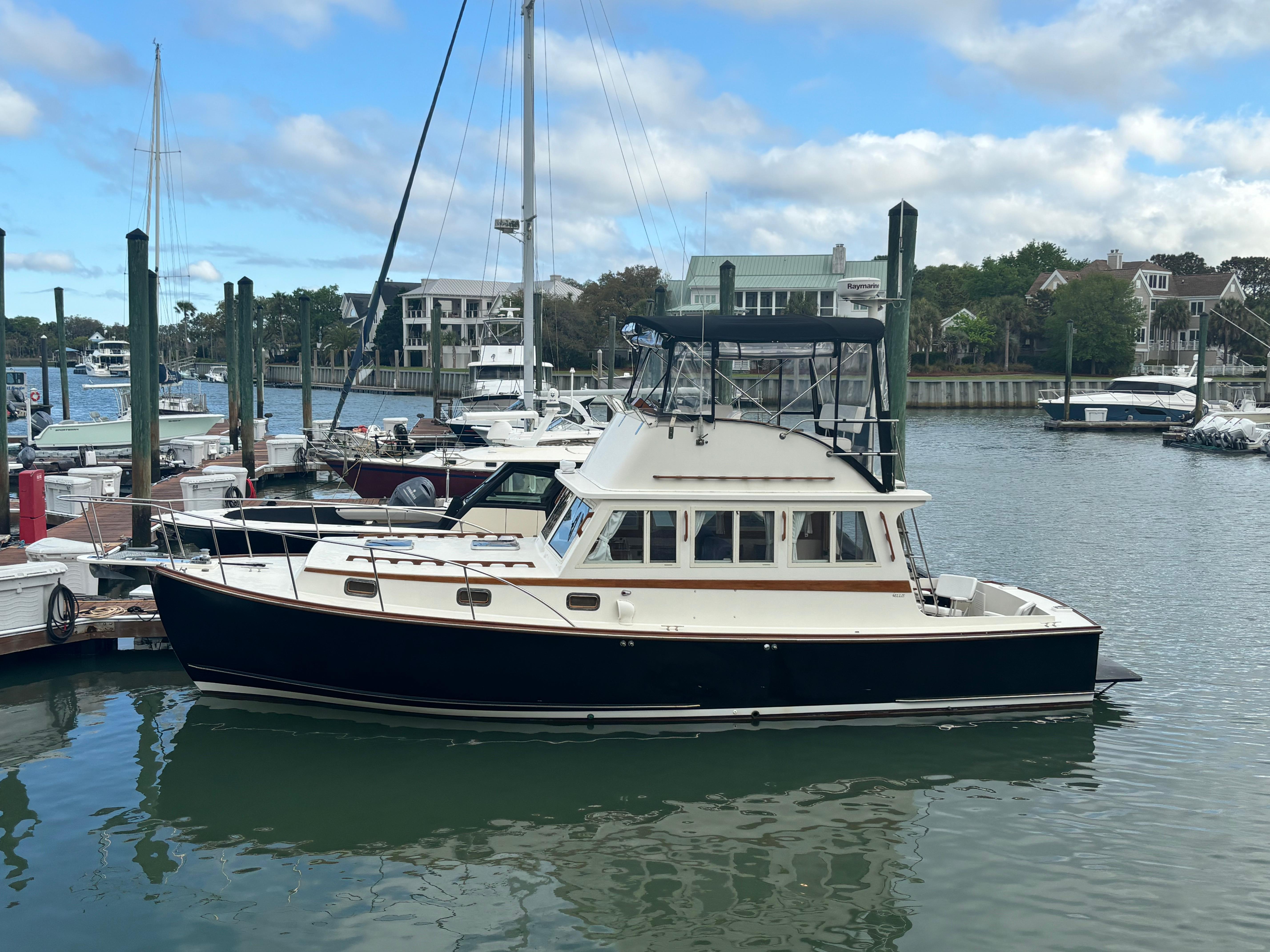 Ellis-36 Flybridge 2001-Gullywhumper ME-US-9753741 | Thumbnail