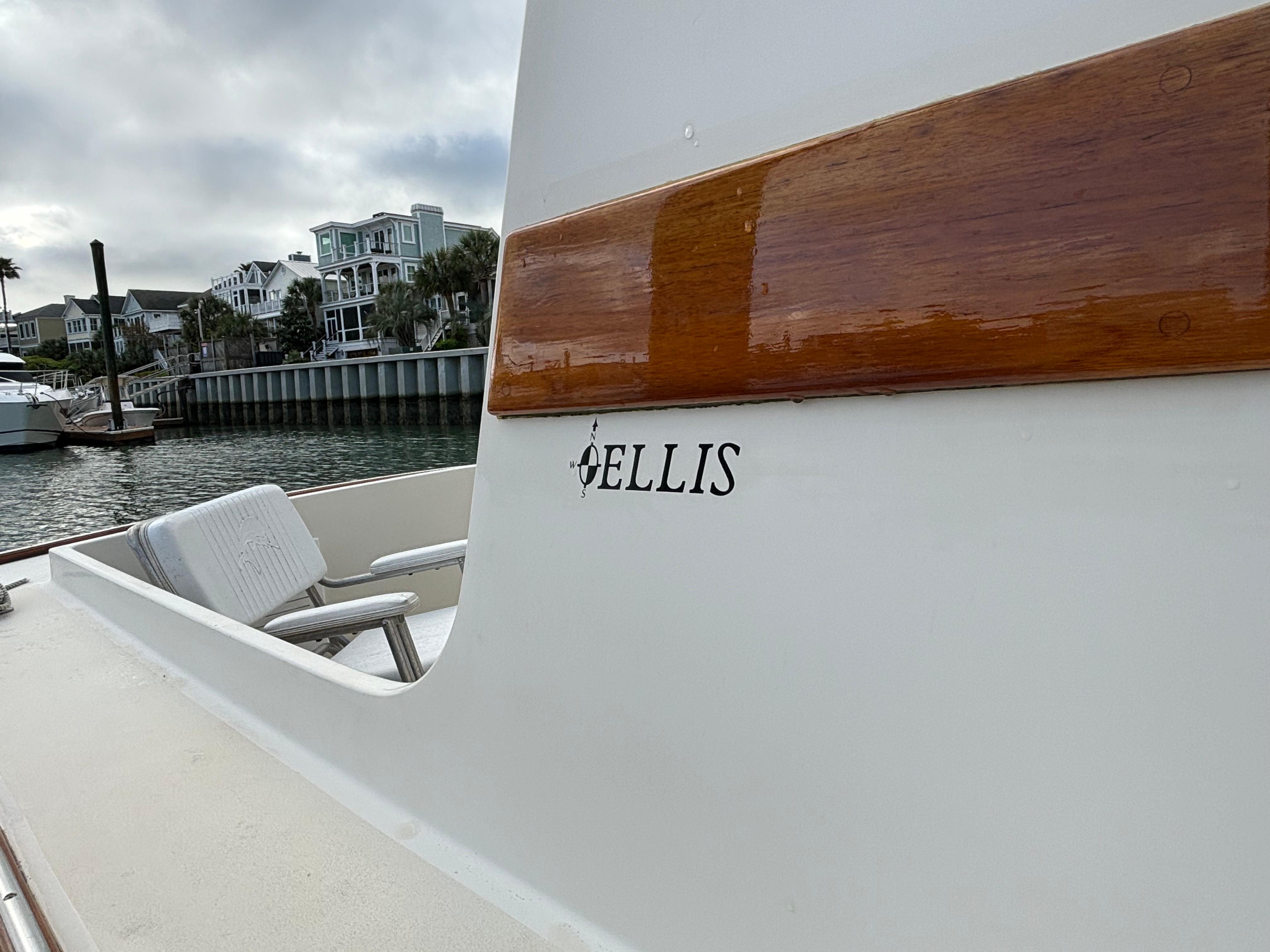Ellis-36 Flybridge 2001-Gullywhumper ME-US-9753741 | Thumbnail