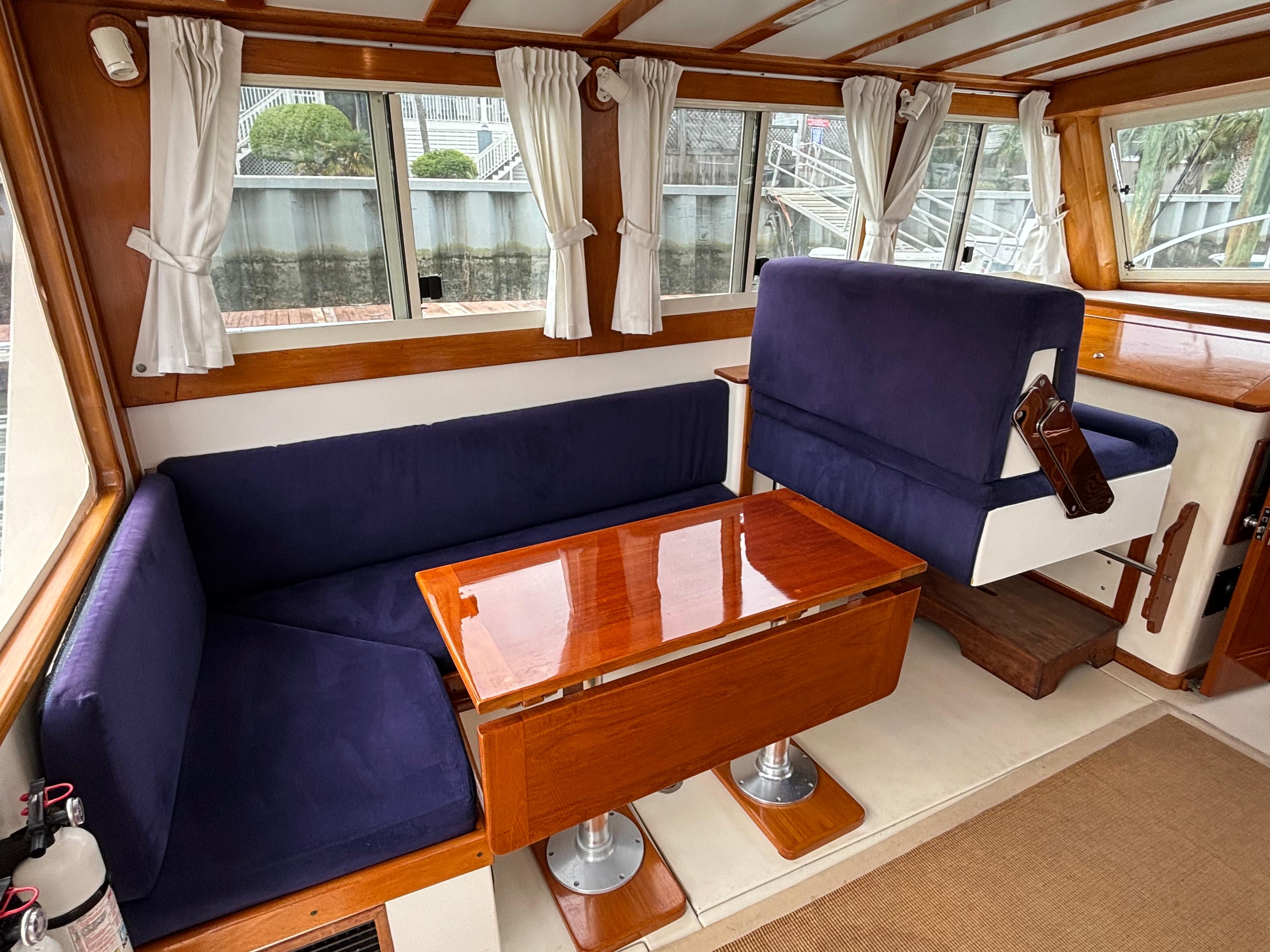 Ellis-36 Flybridge 2001-Gullywhumper ME-US-9753741 | Thumbnail