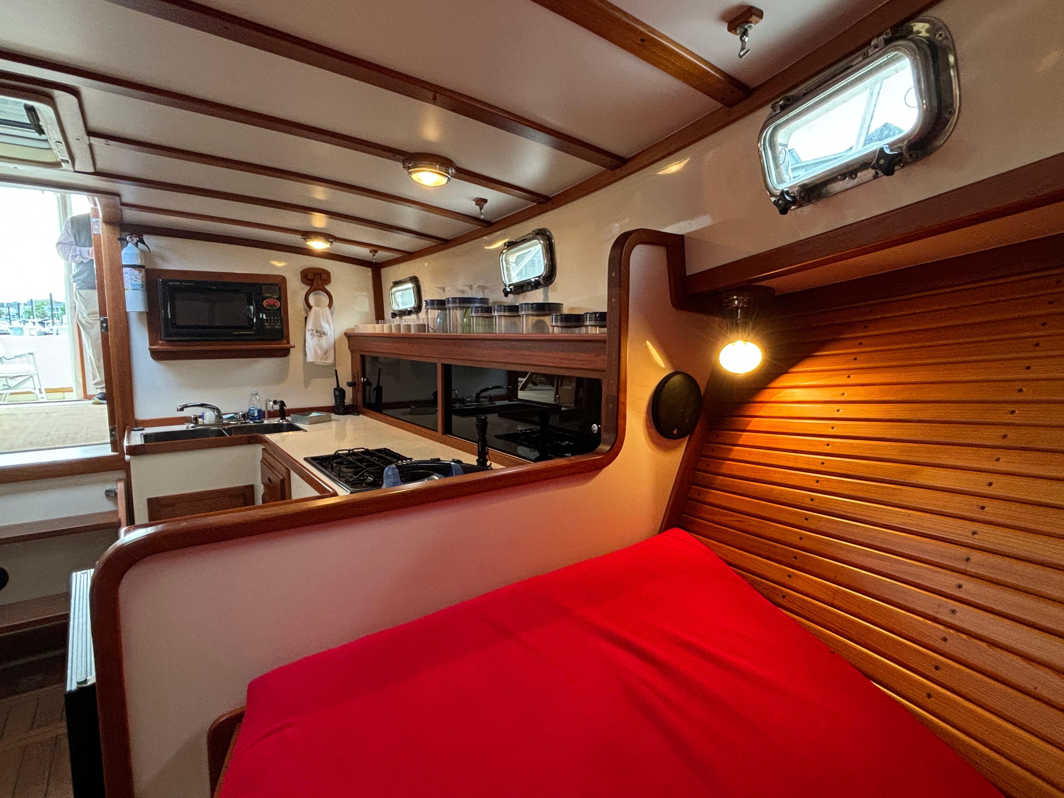 Ellis-36 Flybridge 2001-Gullywhumper ME-US-9753741 | Thumbnail