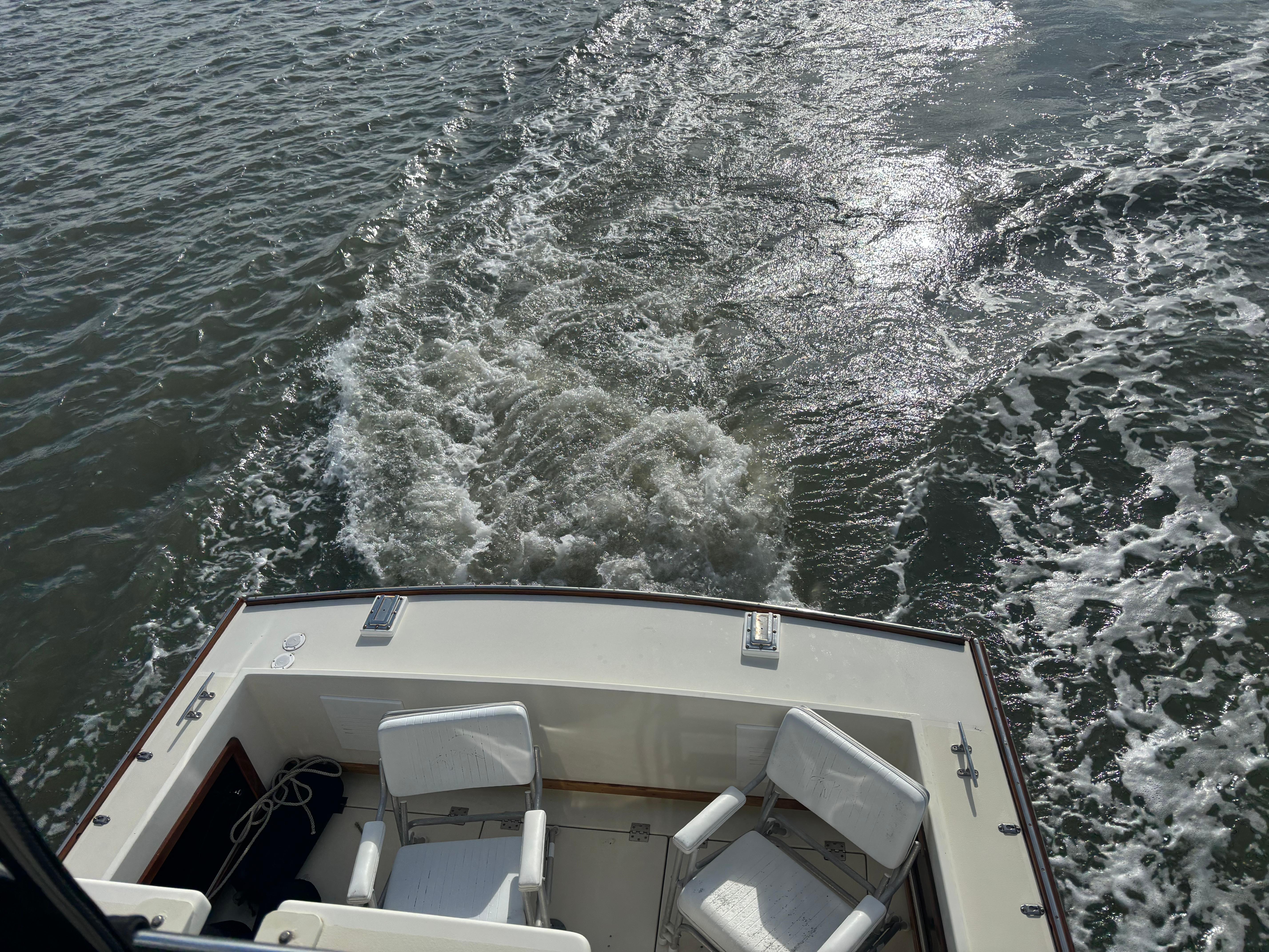 Ellis-36 Flybridge 2001-Gullywhumper ME-US-9753741 | Thumbnail