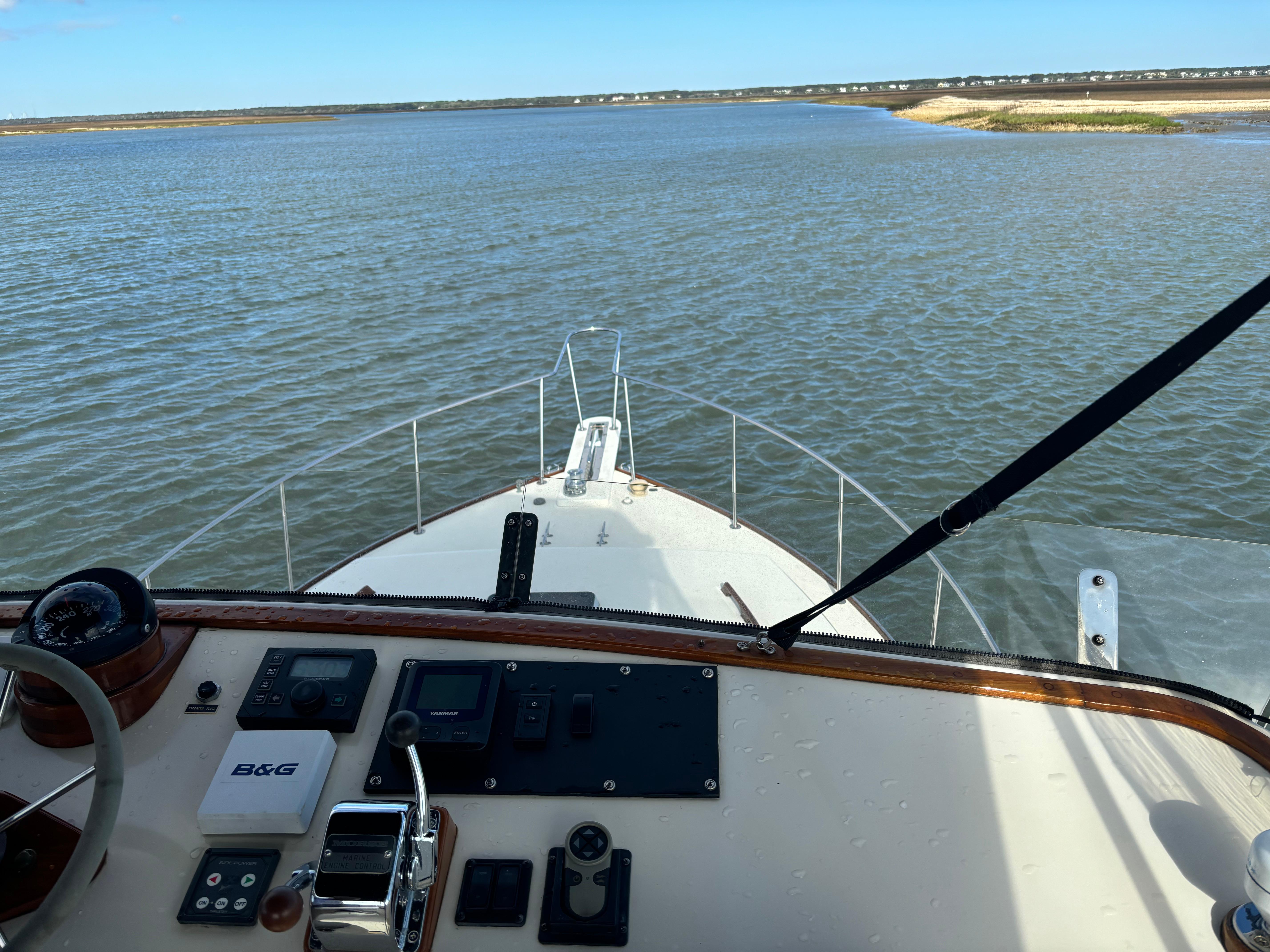 Ellis-36 Flybridge 2001-Gullywhumper ME-US-9753741 | Thumbnail